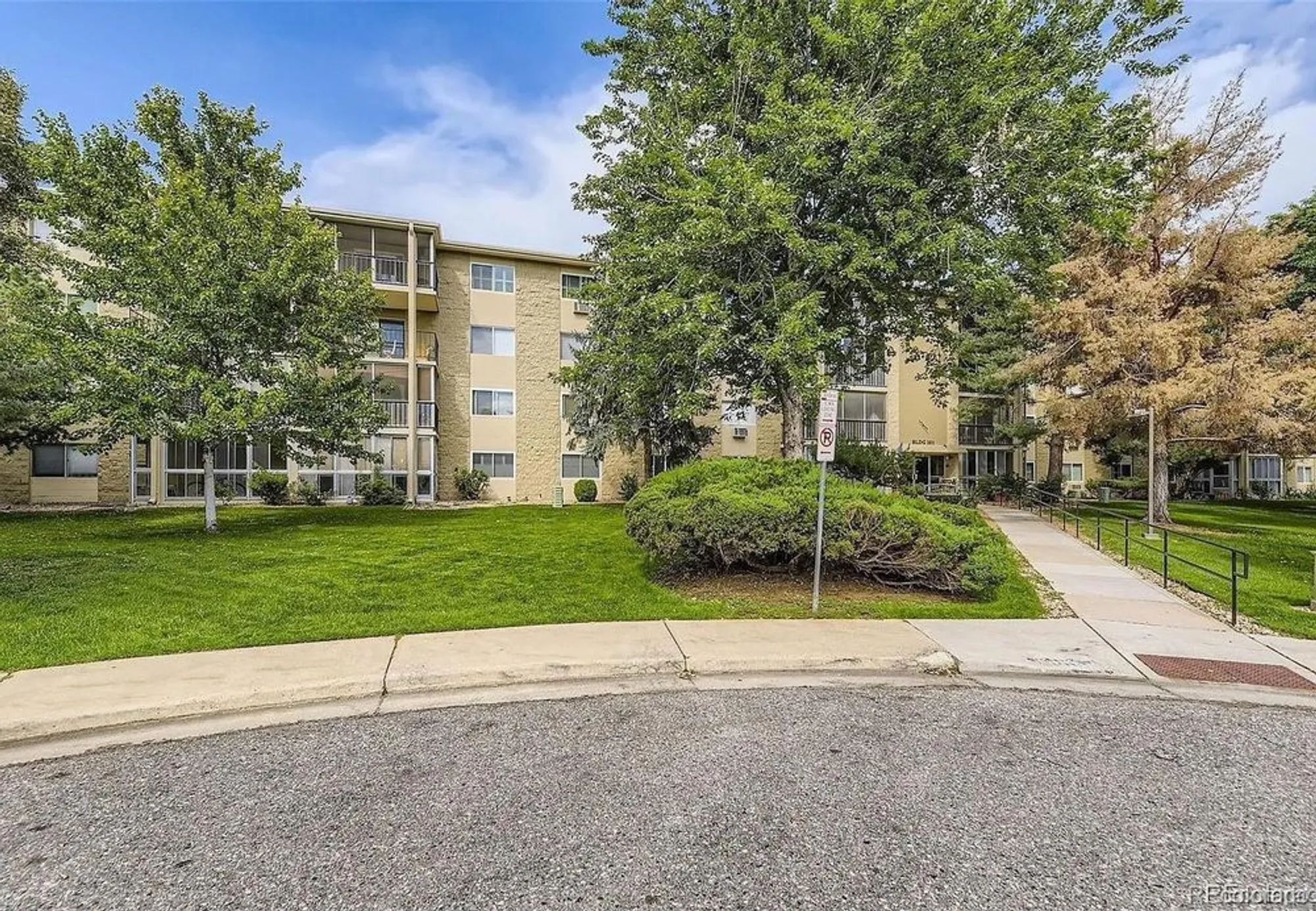 Property Slideshow image 11 of 12 | 13635 e bates ave apt 210, Aurora, CO, 80014