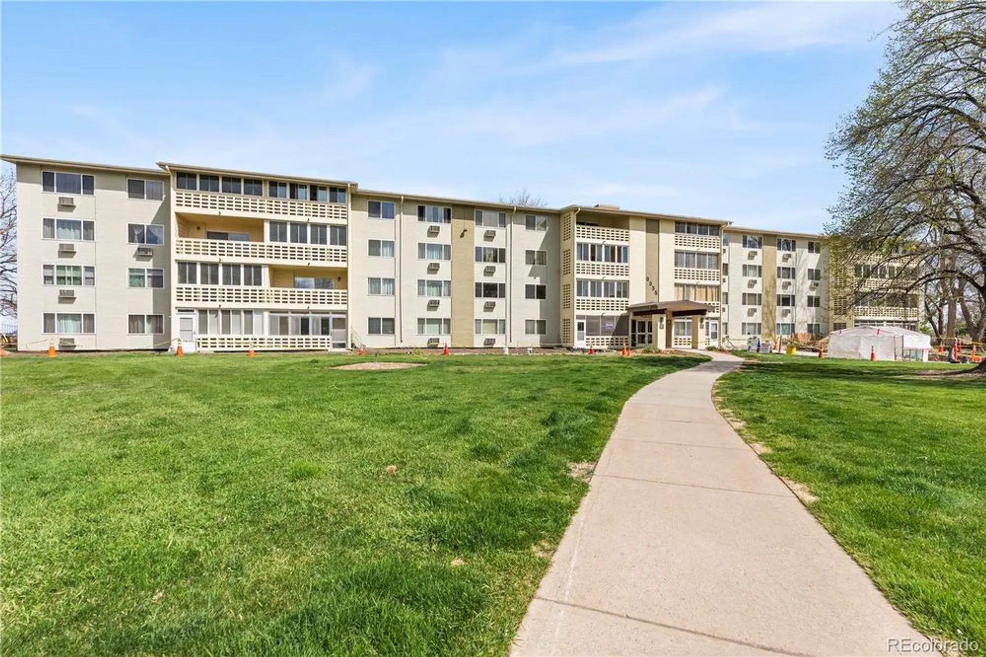 Property Slideshow image 17 of 24 | 9335 e center ave apt 1b, Denver, CO, 80247