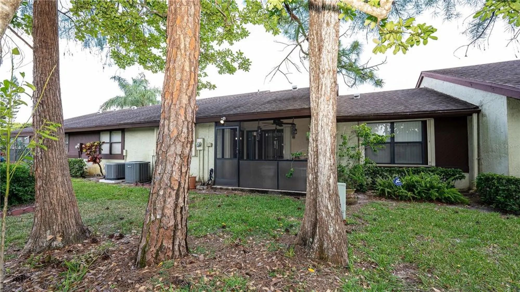 Property Slideshow image 34 of 38 | 272 beaver dam ct, Royal Palm Beach, FL, 33411