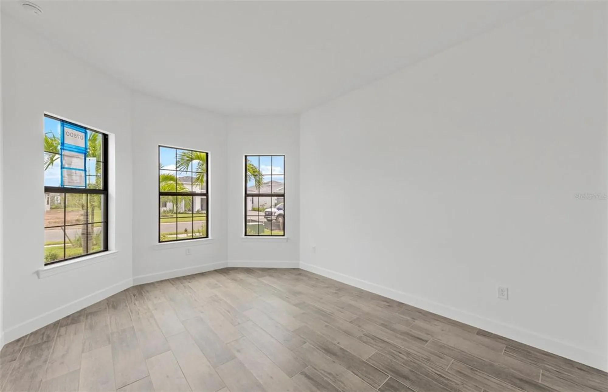 Property Slideshow image 28 of 37 | 5008 stoney point gln, Lakewood Ranch, FL, 34211