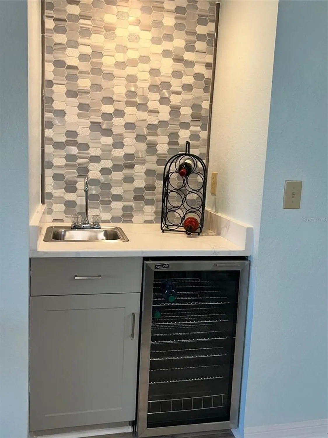 Property Slideshow image 11 of 71 | 6707 stone river rd apt 203, Bradenton, FL, 34203