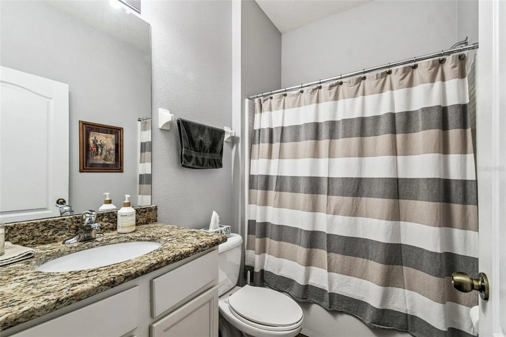 Property Slideshow image 22 of 91 | 11150 paradise point way, New Port Richey, FL, 34654