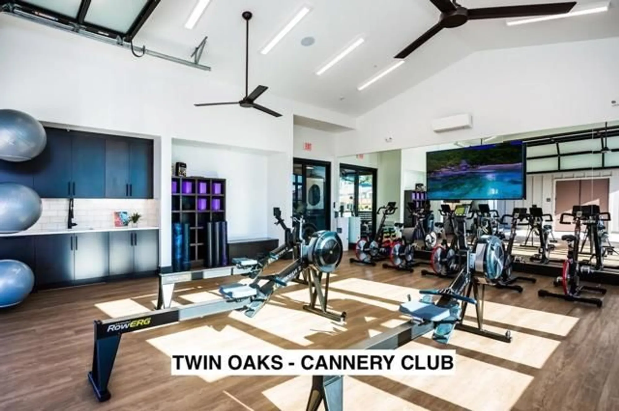 Property Slideshow image 52 of 52 | 2102 white oak dr, Hollister, CA, 95023