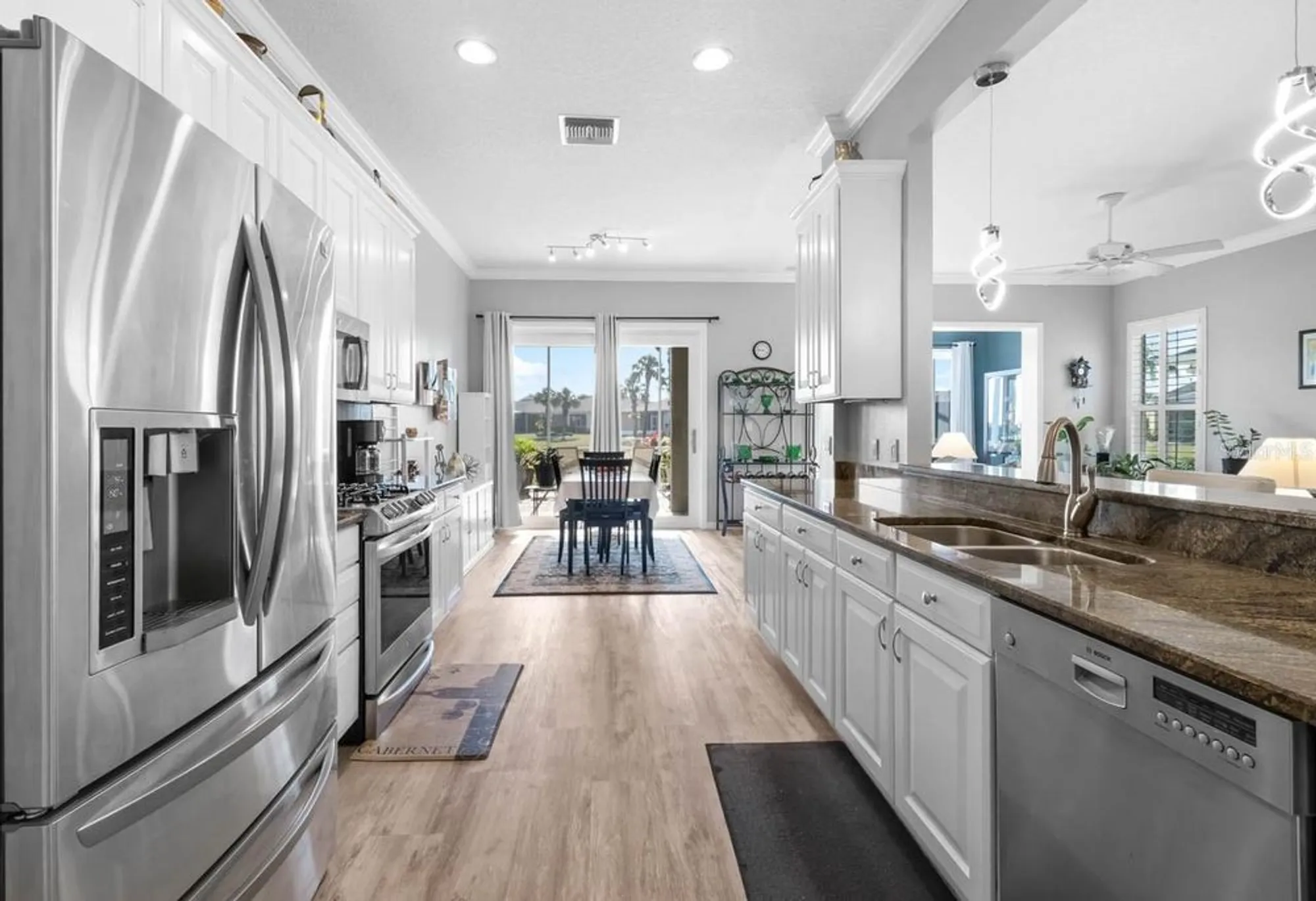 Property Slideshow image 16 of 70 | 1110 jasmine creek ct, Sun City Center, FL, 33573