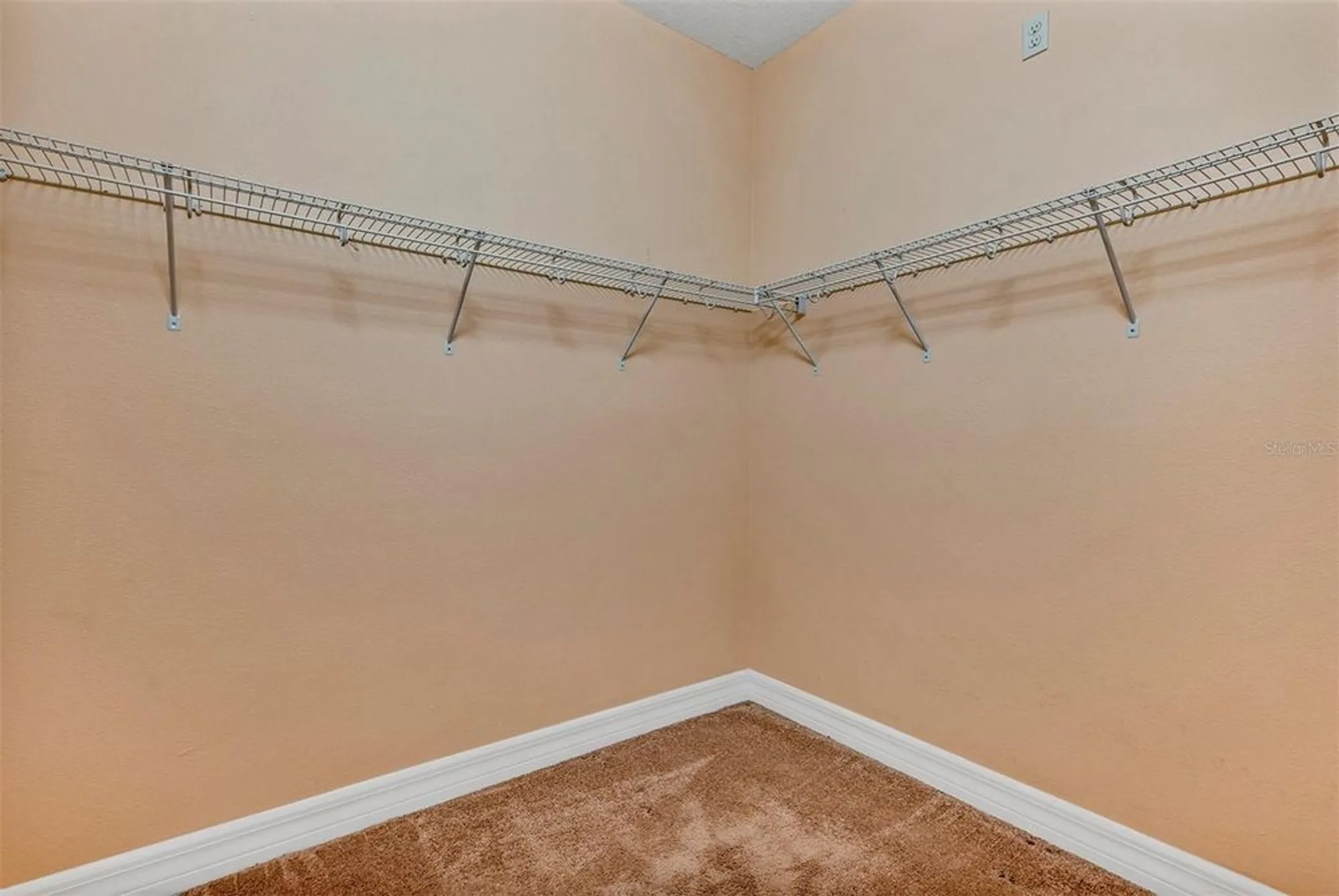 Property Slideshow image 32 of 48 | 1420 emerald dunes dr # 7, Sun City Center, FL, 33573