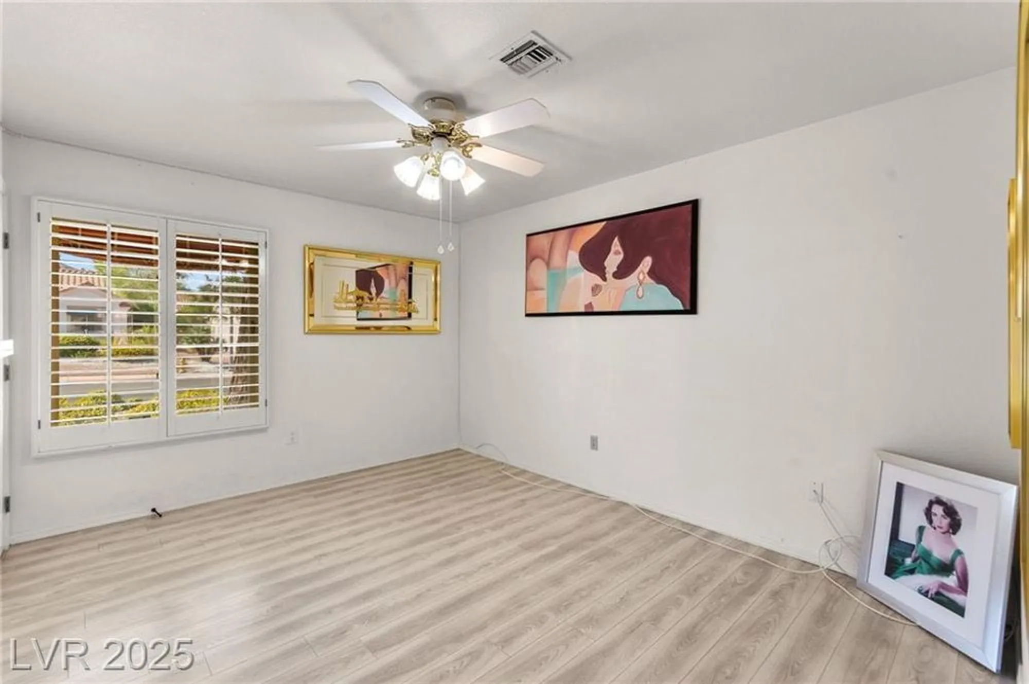 Property Slideshow image 18 of 26 | 2712 lotus hill dr, Las Vegas, NV, 89134