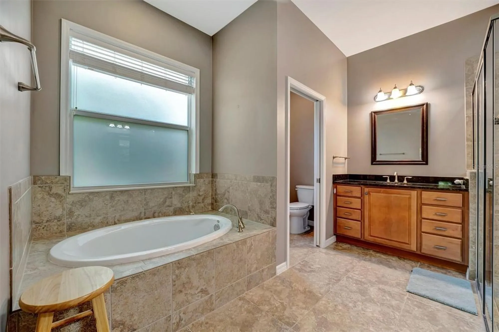 Property Slideshow image 38 of 78 | 5009 lake overlook ave, Bradenton, FL, 34208