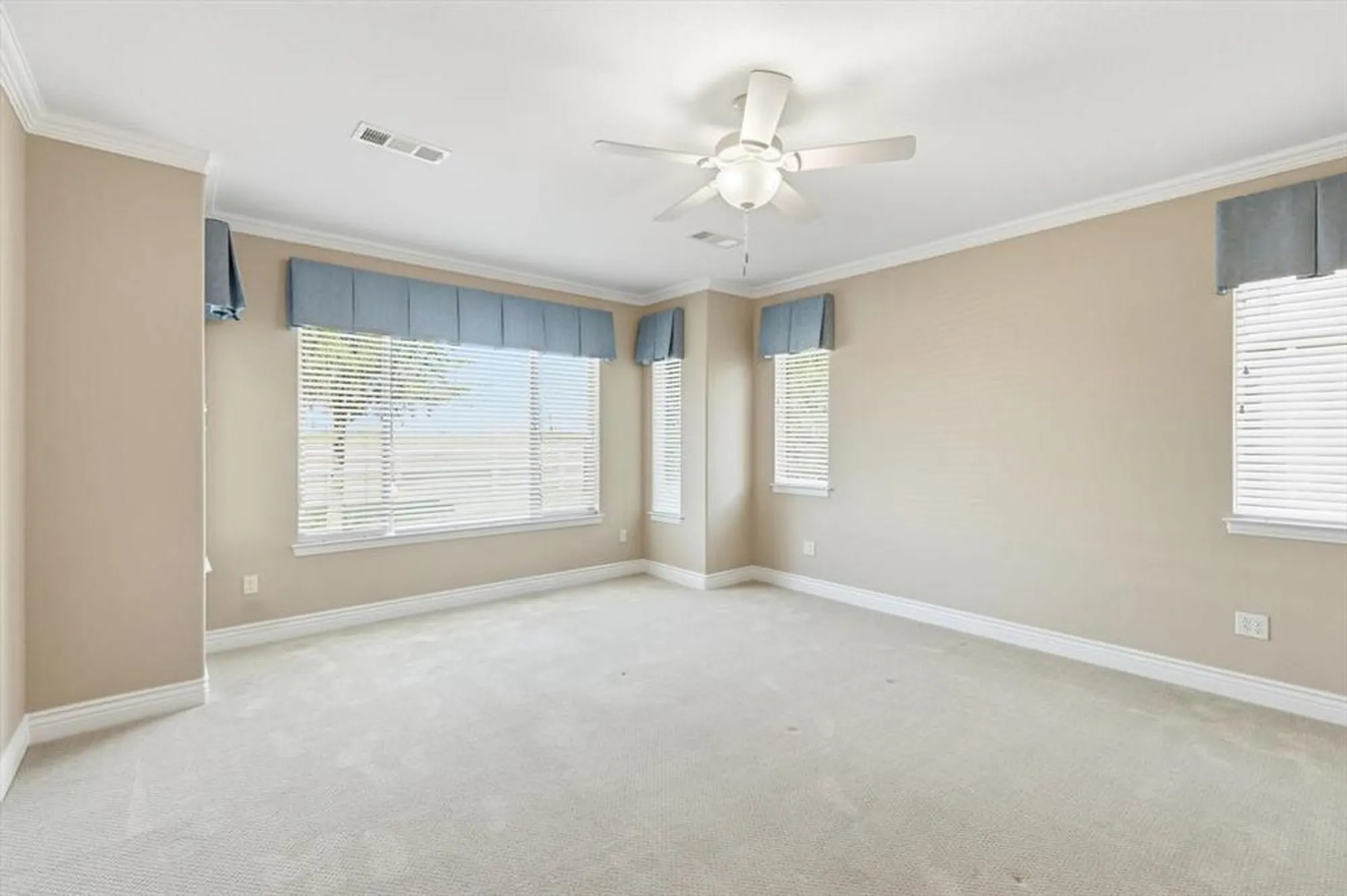 Property Slideshow image 16 of 37 | 11920 cinnamon dr, Denton, TX, 76207