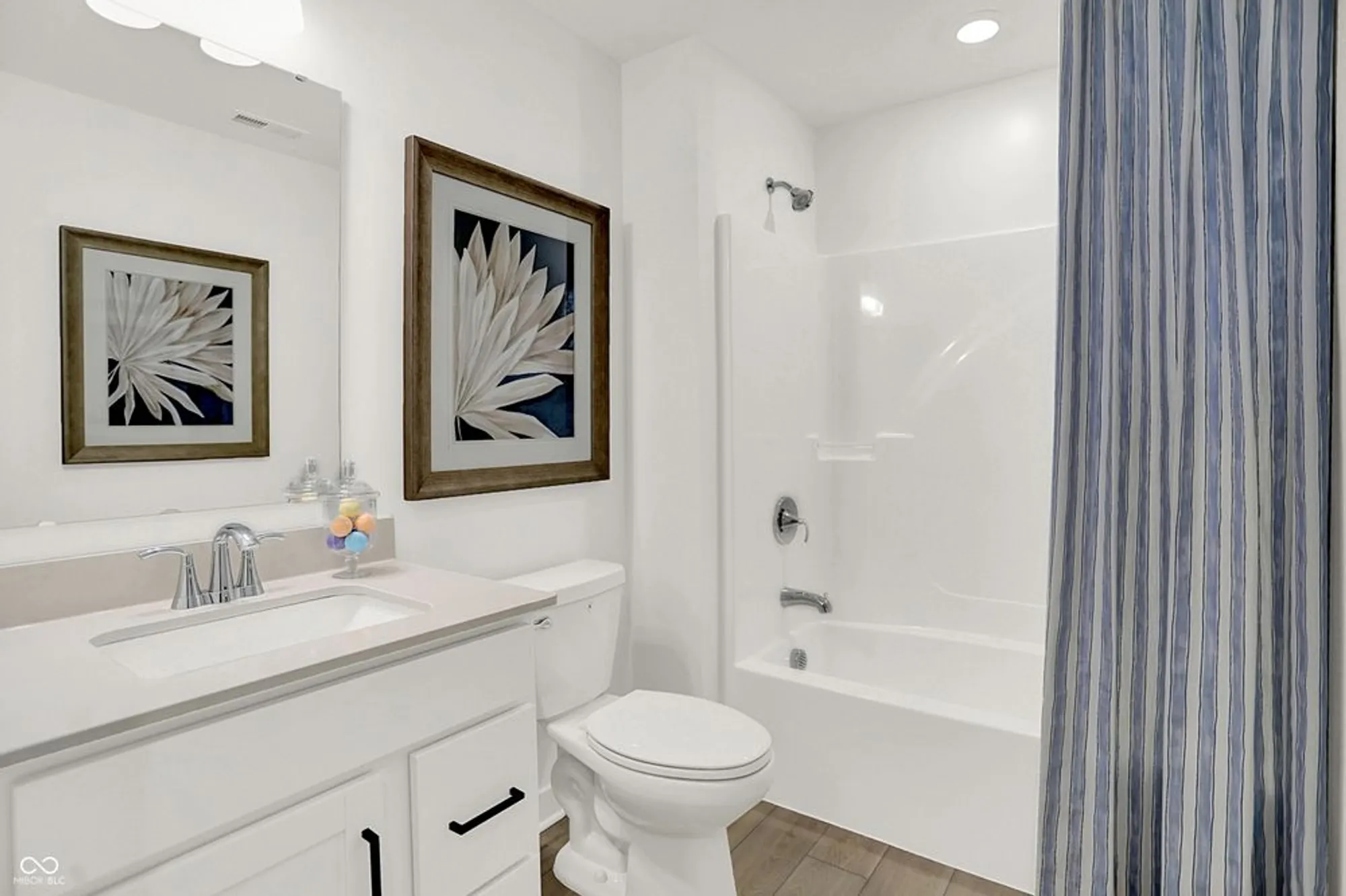 Property Slideshow image 25 of 36 | 652 growe ct, Avon, IN, 46123