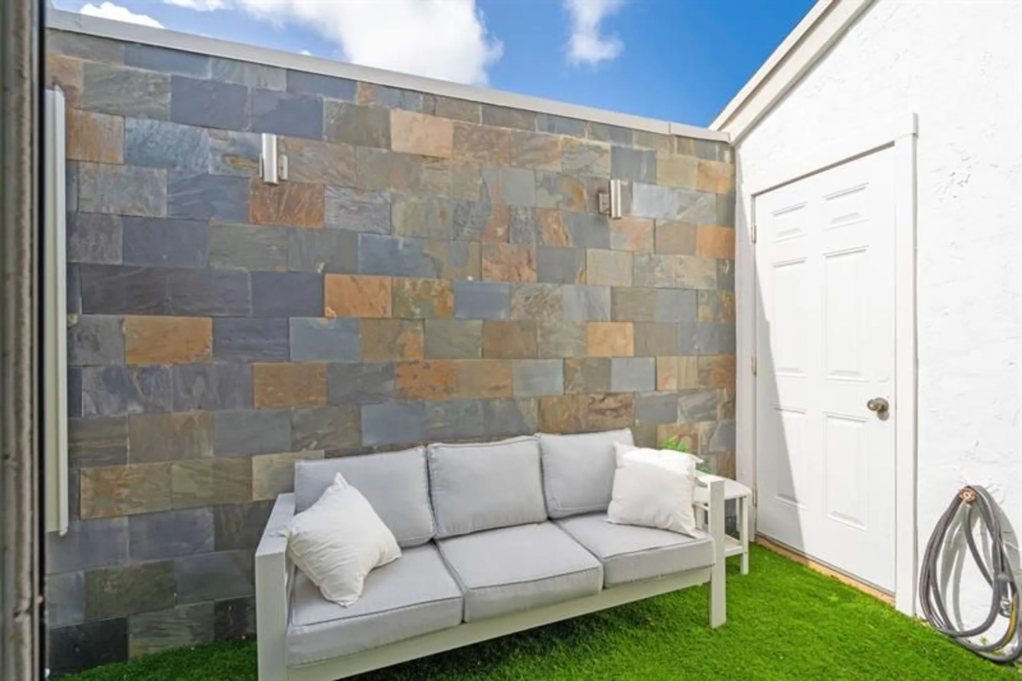 Property Slideshow image 20 of 27 | 1300 nw 26th ln, Delray Beach, FL, 33445