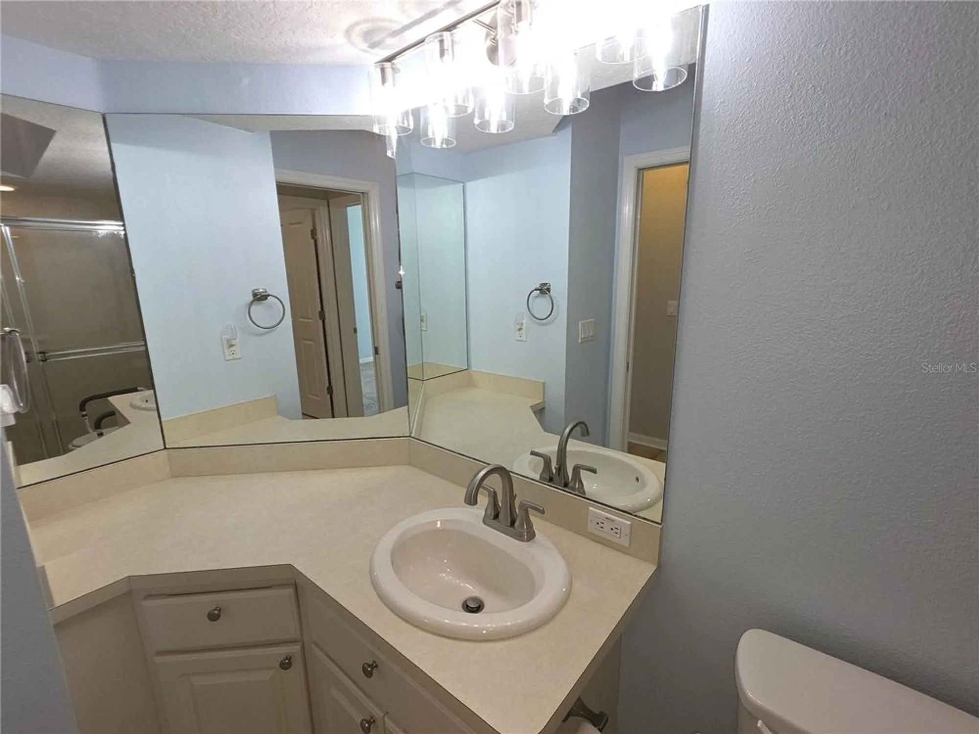 Property Slideshow image 23 of 32 | 9257 bonnie cove dr, Weeki Wachee, FL, 34613