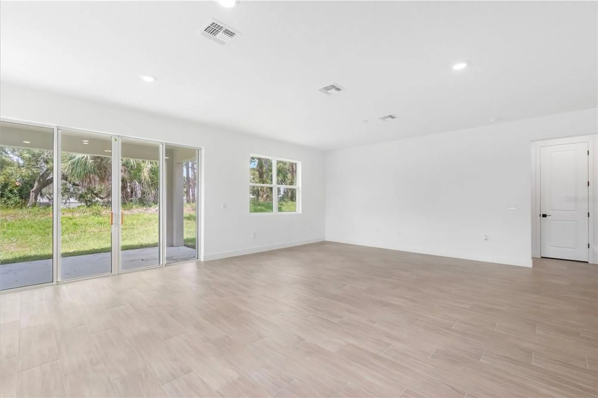 Property Slideshow image 15 of 31 | 9109 players dr, Weeki Wachee, FL, 34613