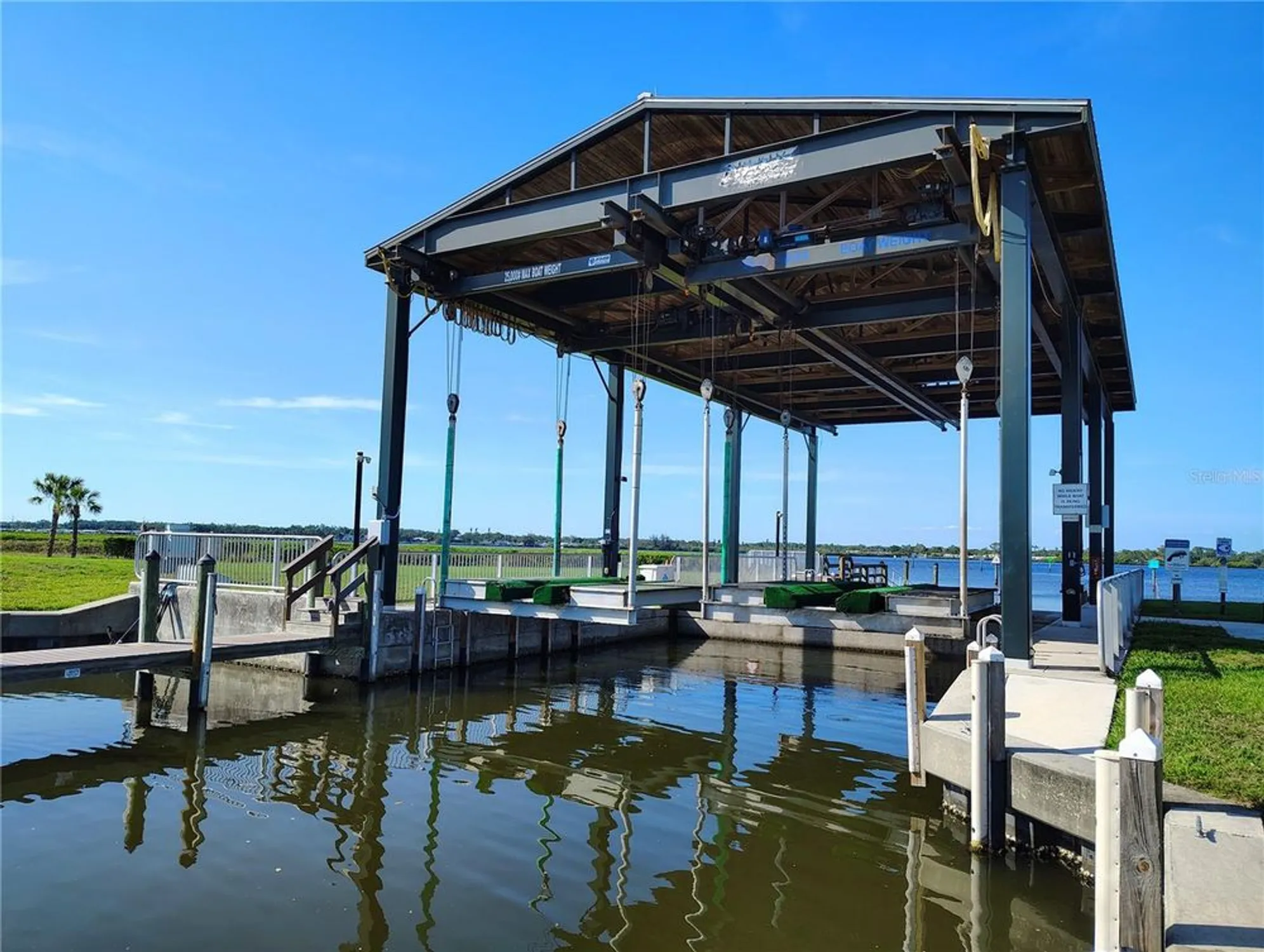 Property Slideshow image 52 of 84 | 1264 riverscape st b, Bradenton, FL, 34208