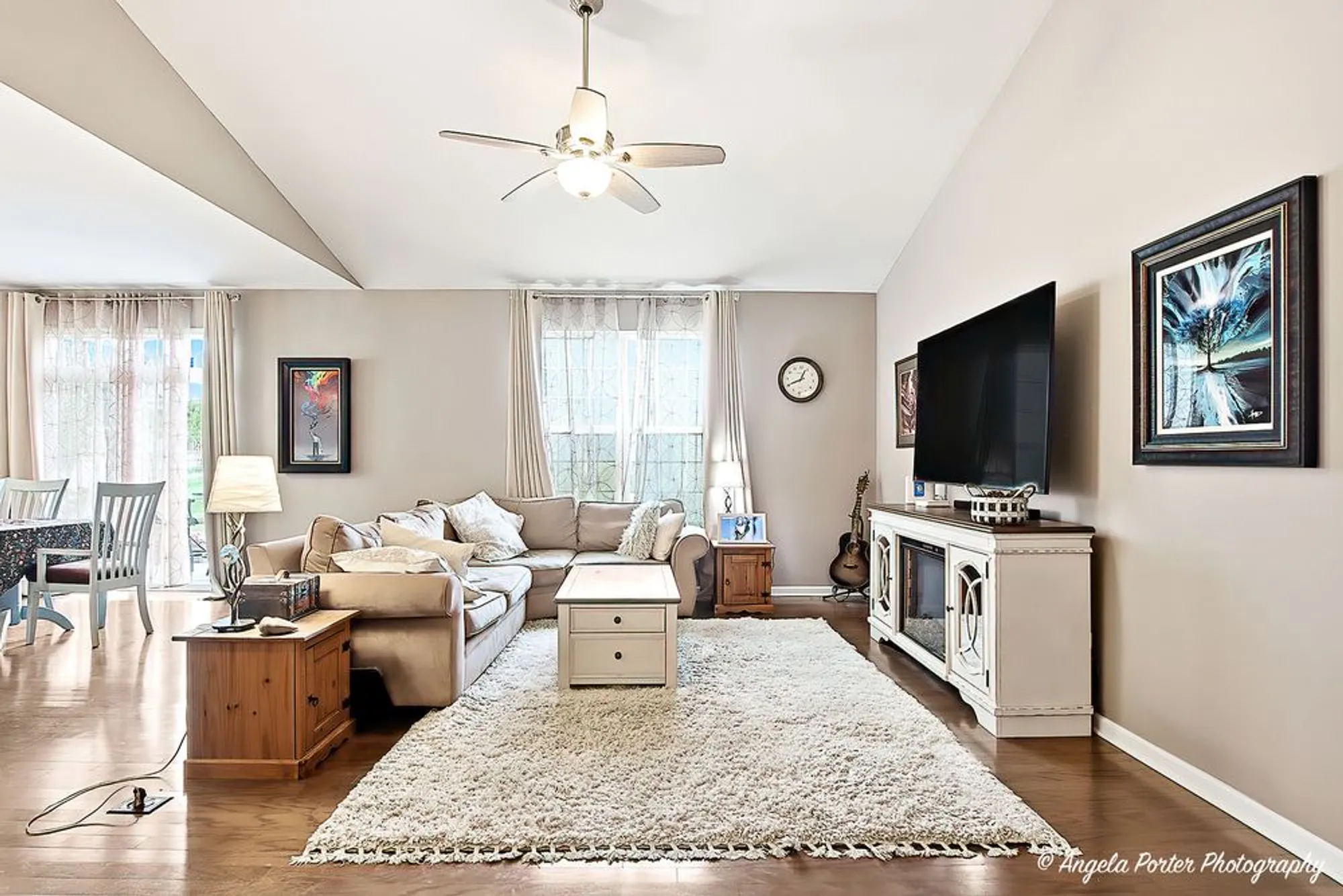 Property Slideshow image 4 of 30 | 1817 alta dr, Volo, IL, 60020