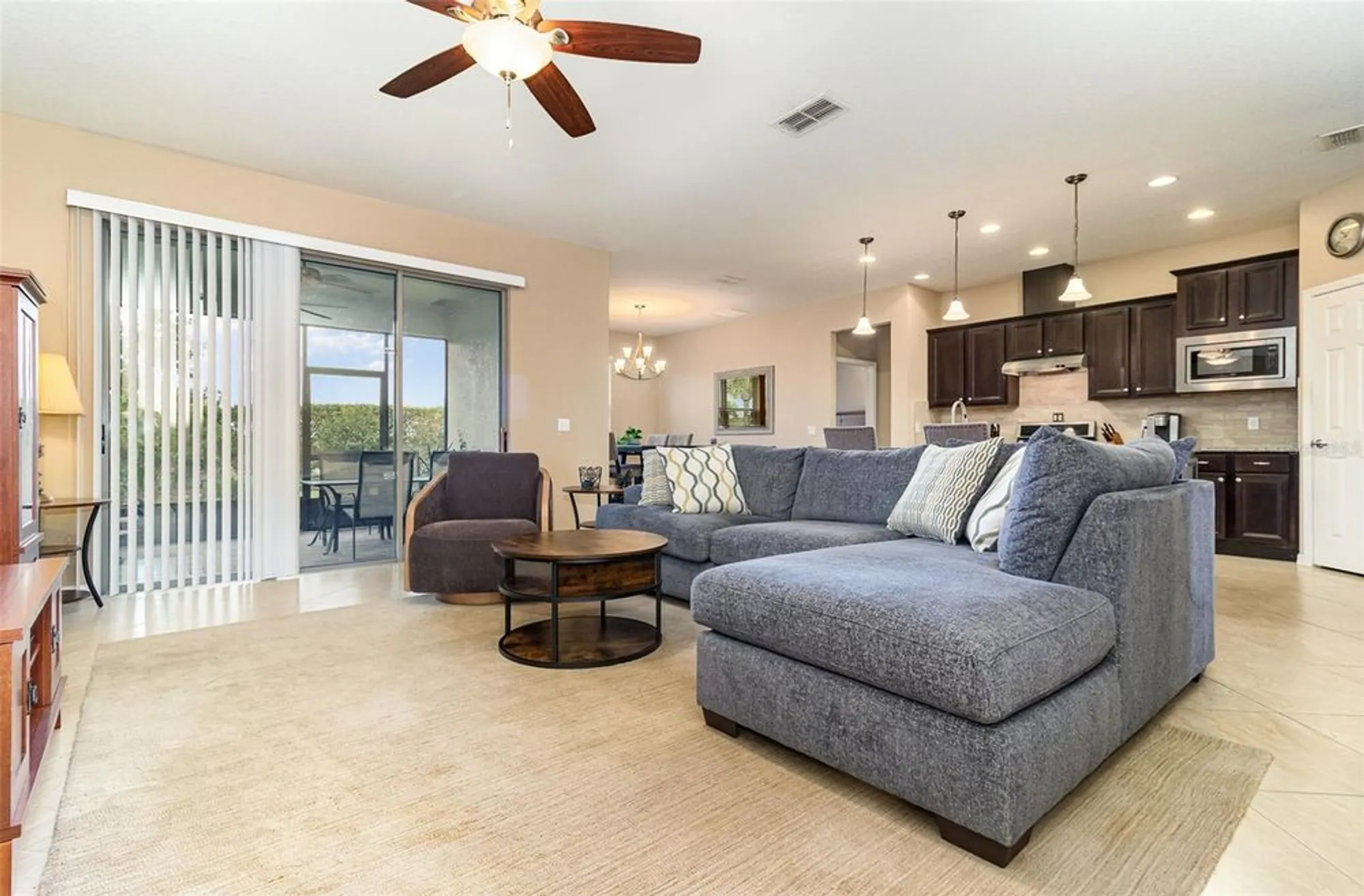 Property Slideshow image 7 of 58 | 672 cordoba dr, Davenport, FL, 33837