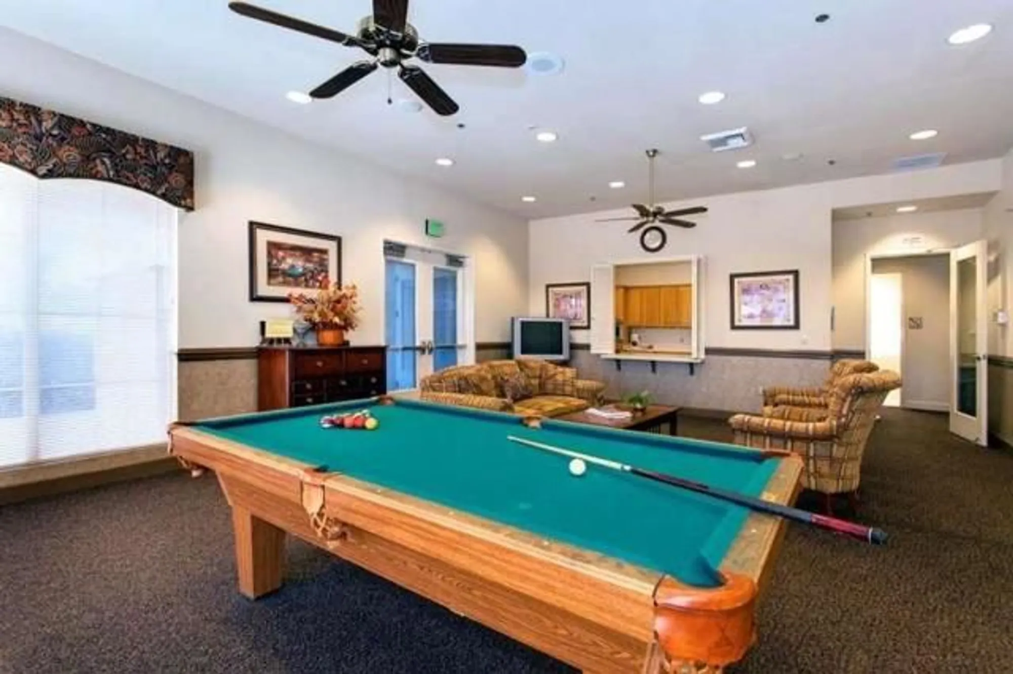 Property Slideshow image 11 of 36 | 9608 crystal bay ln, Elk Grove, CA, 95758