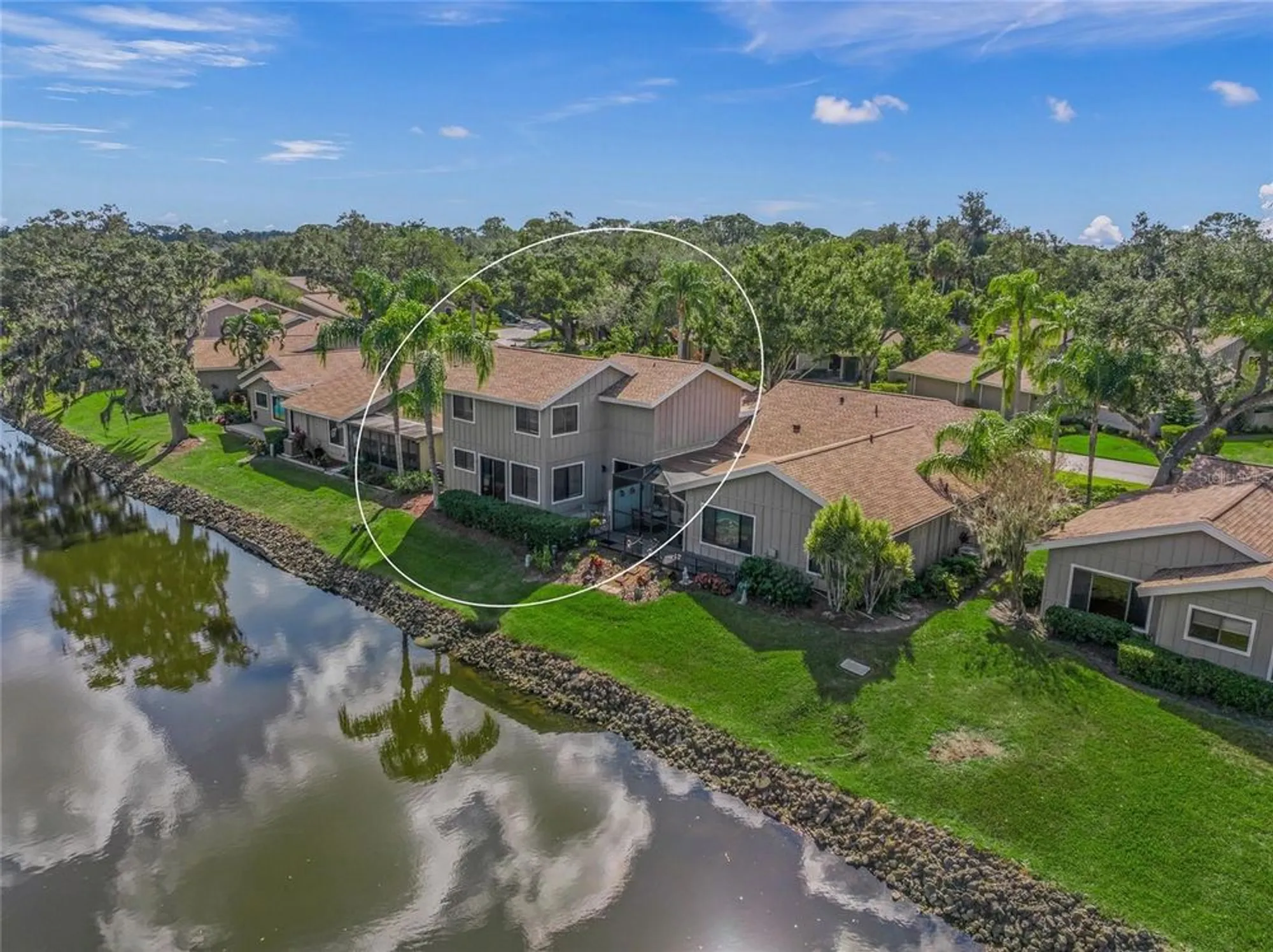 Property Slideshow image 6 of 62 | 4555 forest wood trl 23, Sarasota, FL, 34241