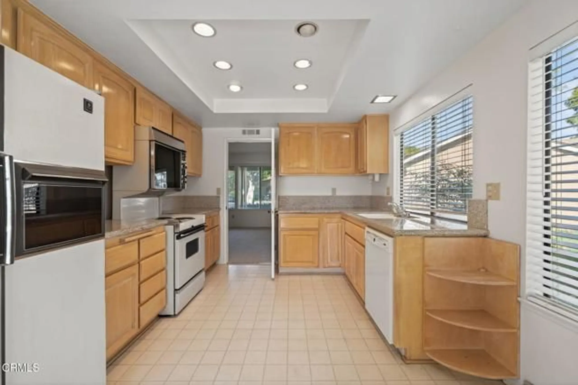 Property Slideshow image 10 of 52 | 17164 village 17, Camarillo, CA, 93012