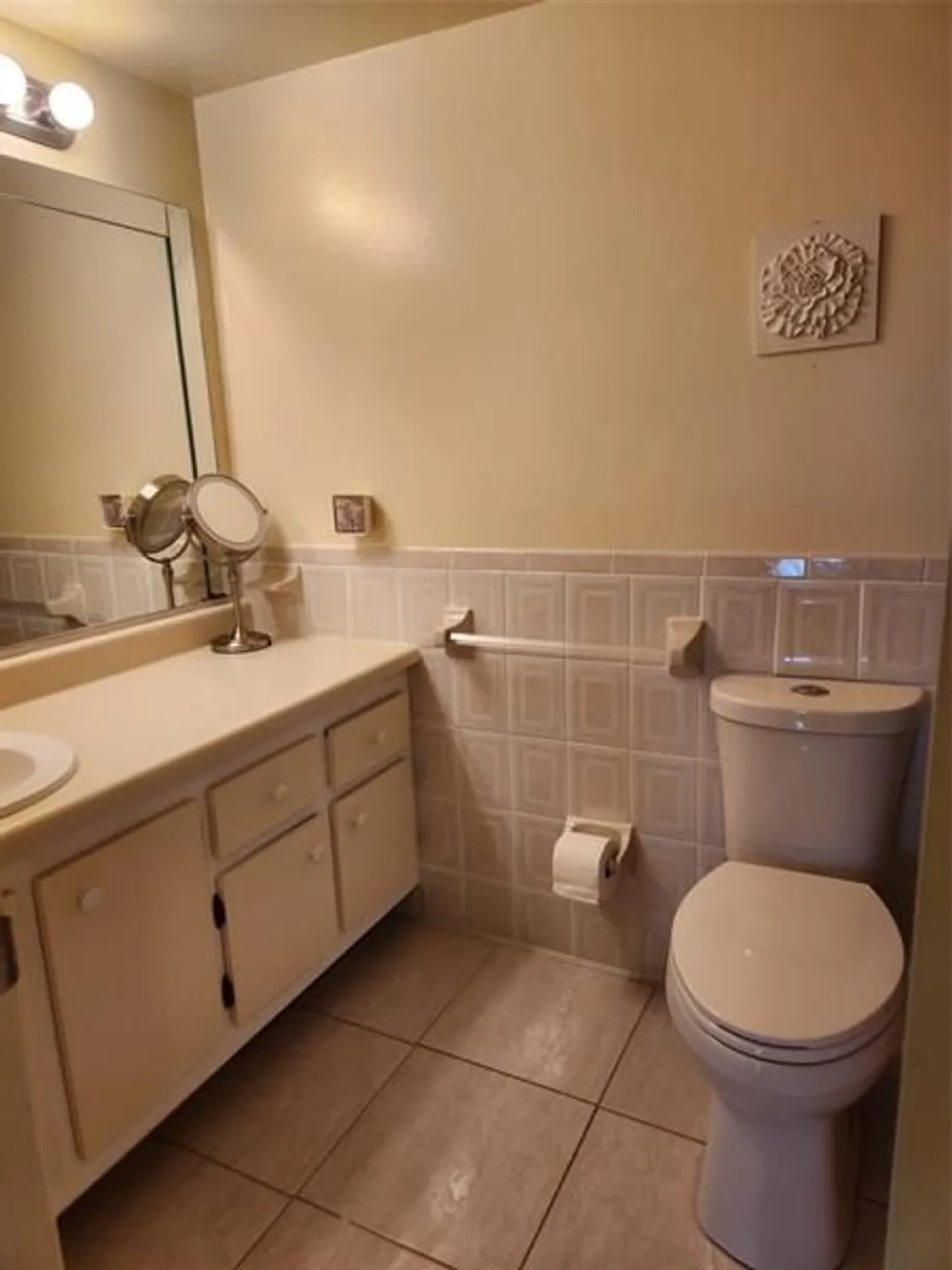 Property Slideshow image 8 of 25 | 4851 nw 21st st 412, Lauderhill, FL, 33313