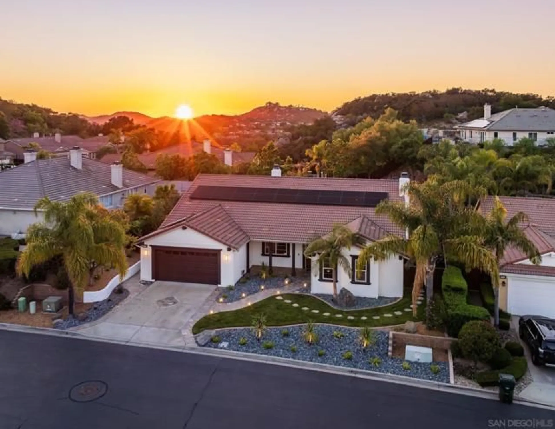 Property Slideshow image 2 of 61 | 10528 pinion trl, Escondido, CA, 92026