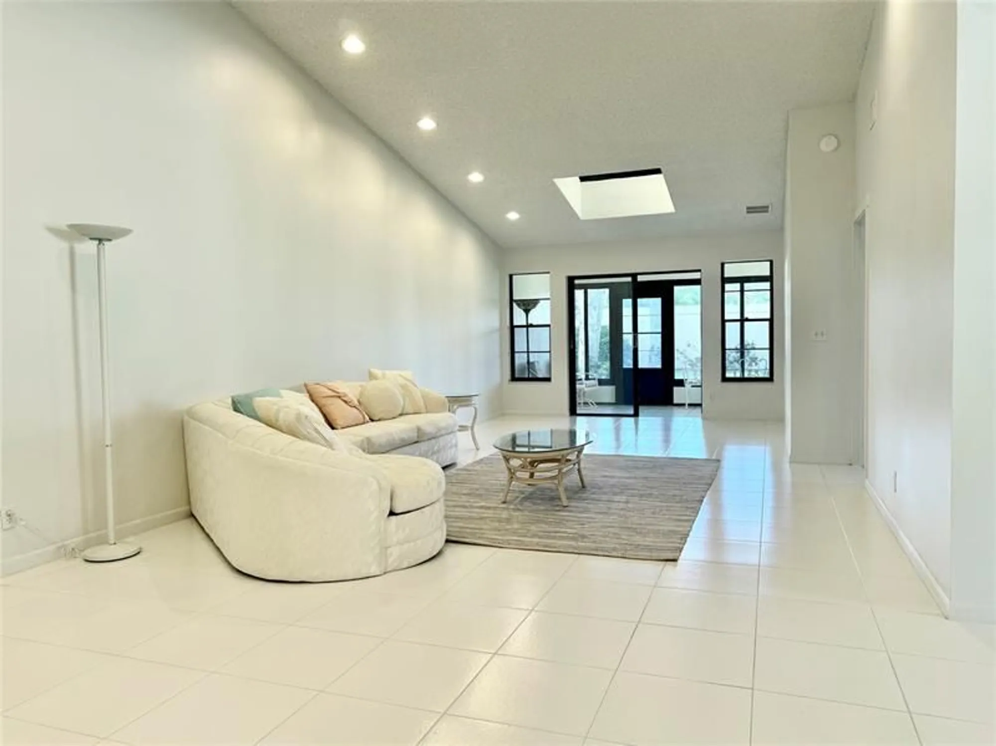 Property Slideshow image 32 of 51 | 5869 sunswept ln b, Boynton Beach, FL, 33437