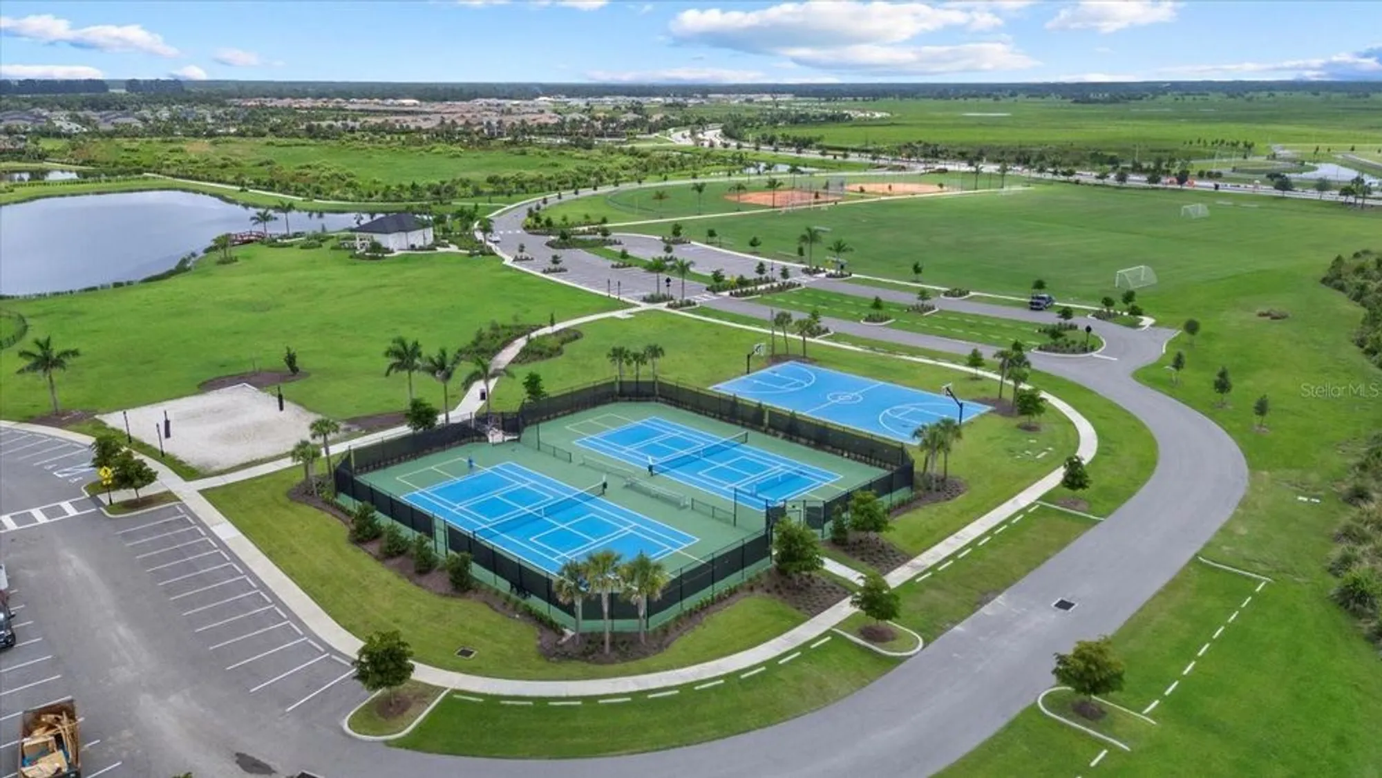 Property Slideshow image 63 of 71 | 10117 milky way cir, Sarasota, FL, 34241