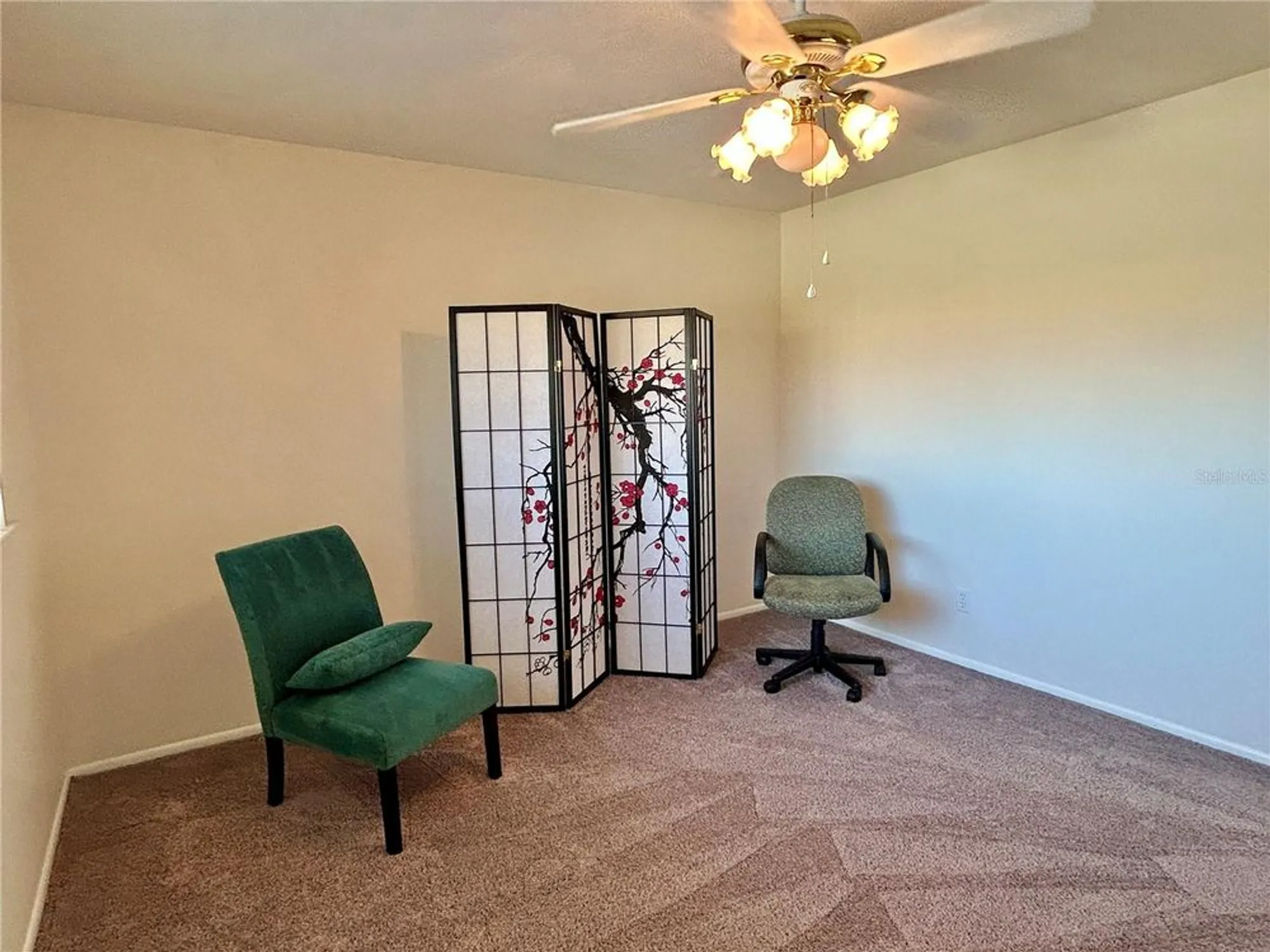 Property Slideshow image 29 of 54 | 2070 world parkway blvd apt 36, Clearwater, FL, 33763