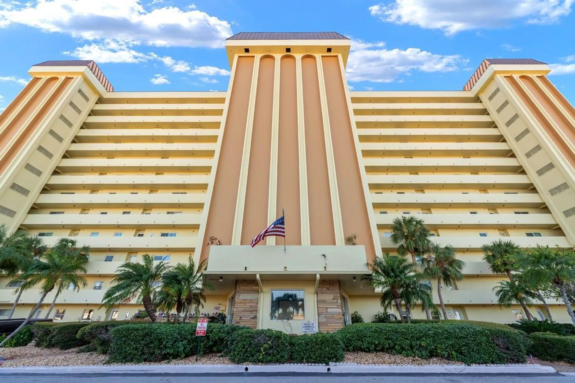 Property Slideshow image 19 of 24 | 4550 cove cir apt 305, St Petersburg, FL, 33708