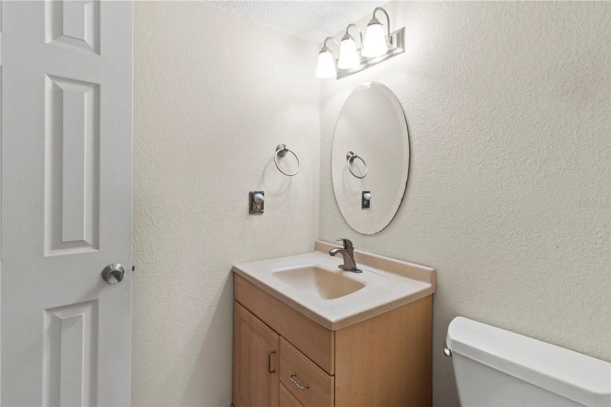 Property Slideshow image 19 of 38 | 4103 lake bayshore dr # 404, Bradenton, FL, 34205