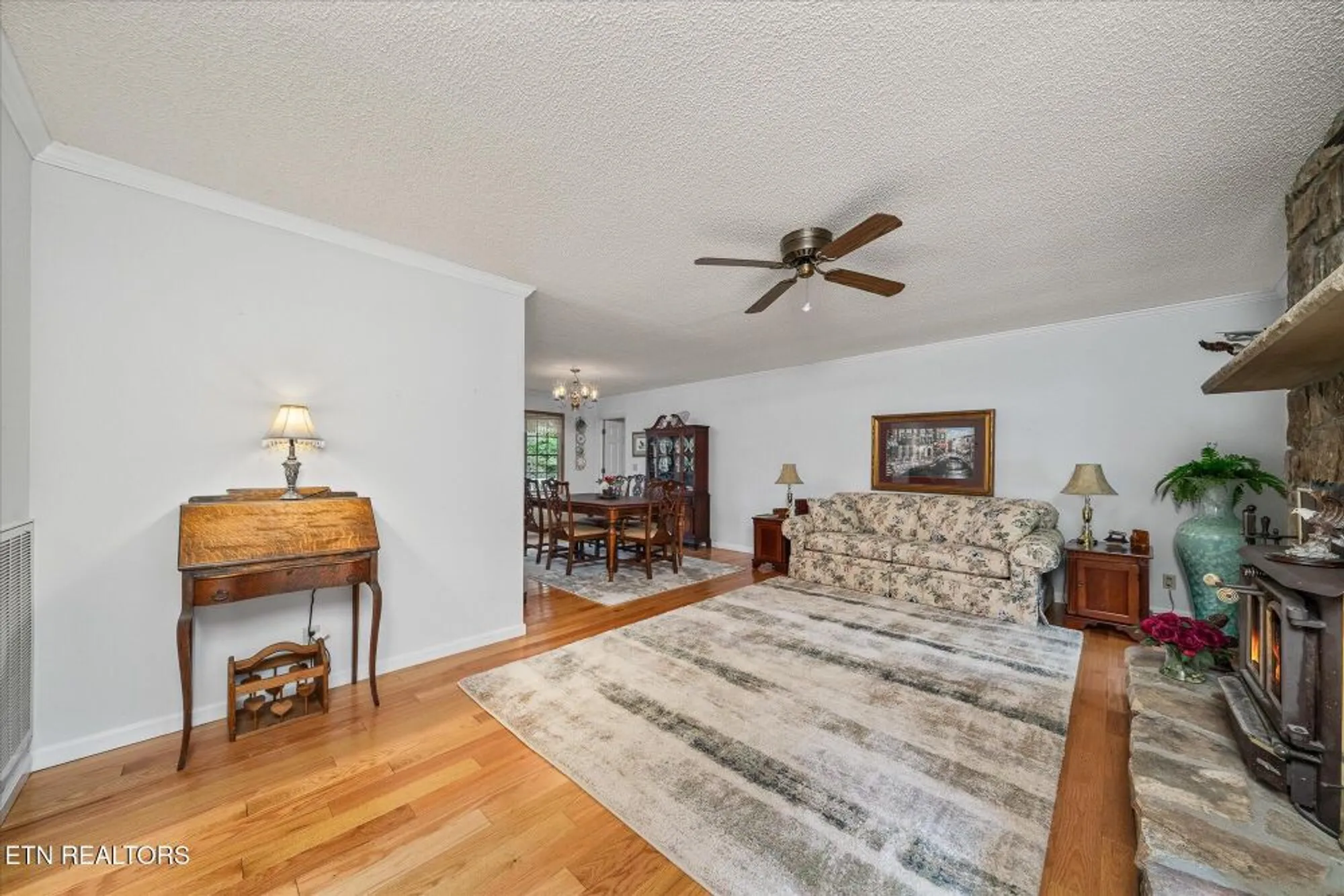 Property Slideshow image 7 of 44 | 34 beachwood ln, Crossville, TN, 38558