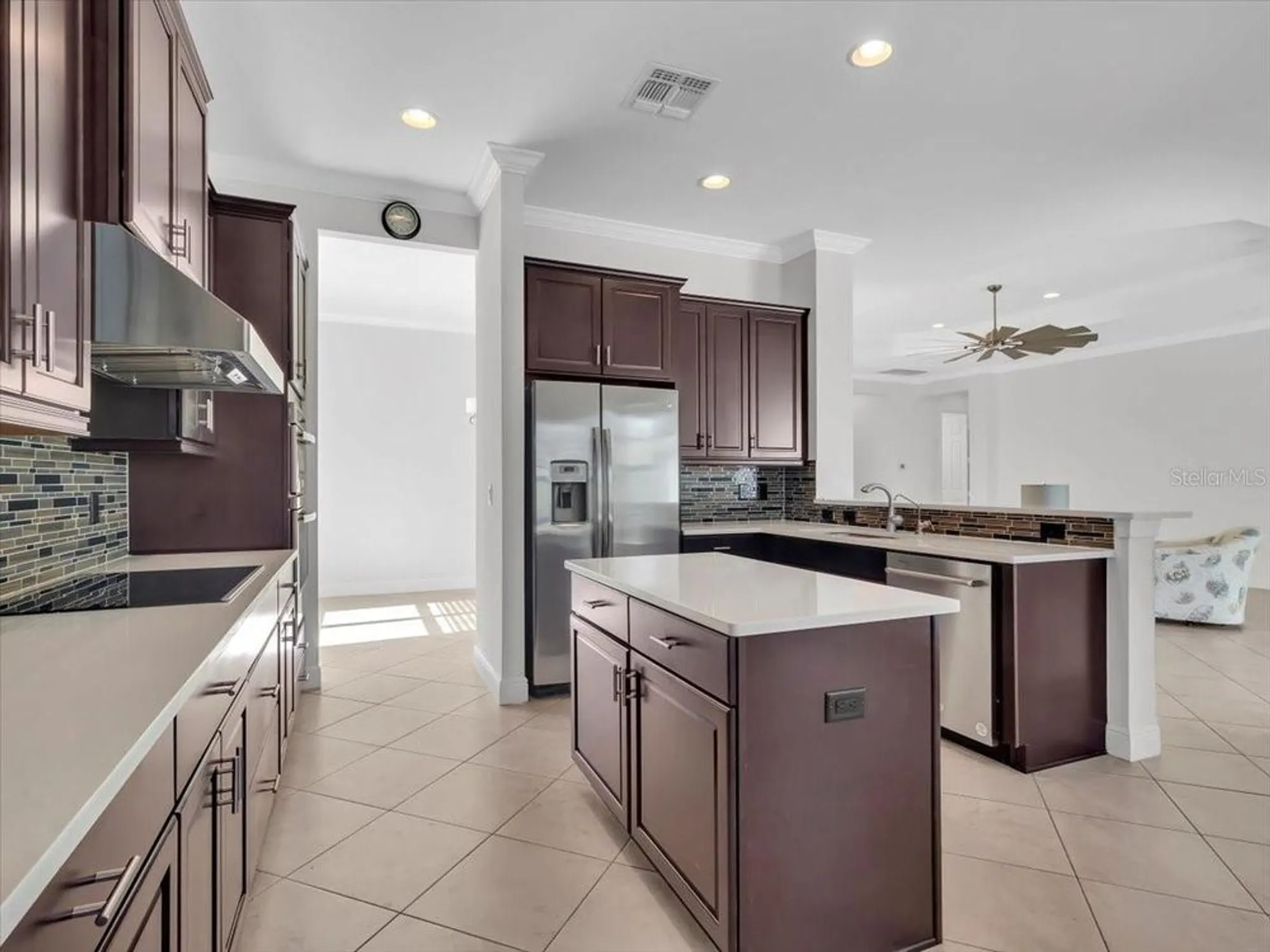 Property Slideshow image 18 of 76 | 16308 garnet glen pl, Wimauma, FL, 33598