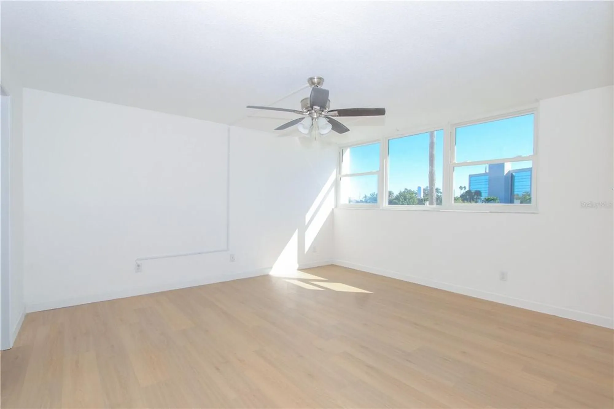 Property Slideshow image 25 of 45 | 7425 bay island dr 108, South Pasadena, FL, 33707