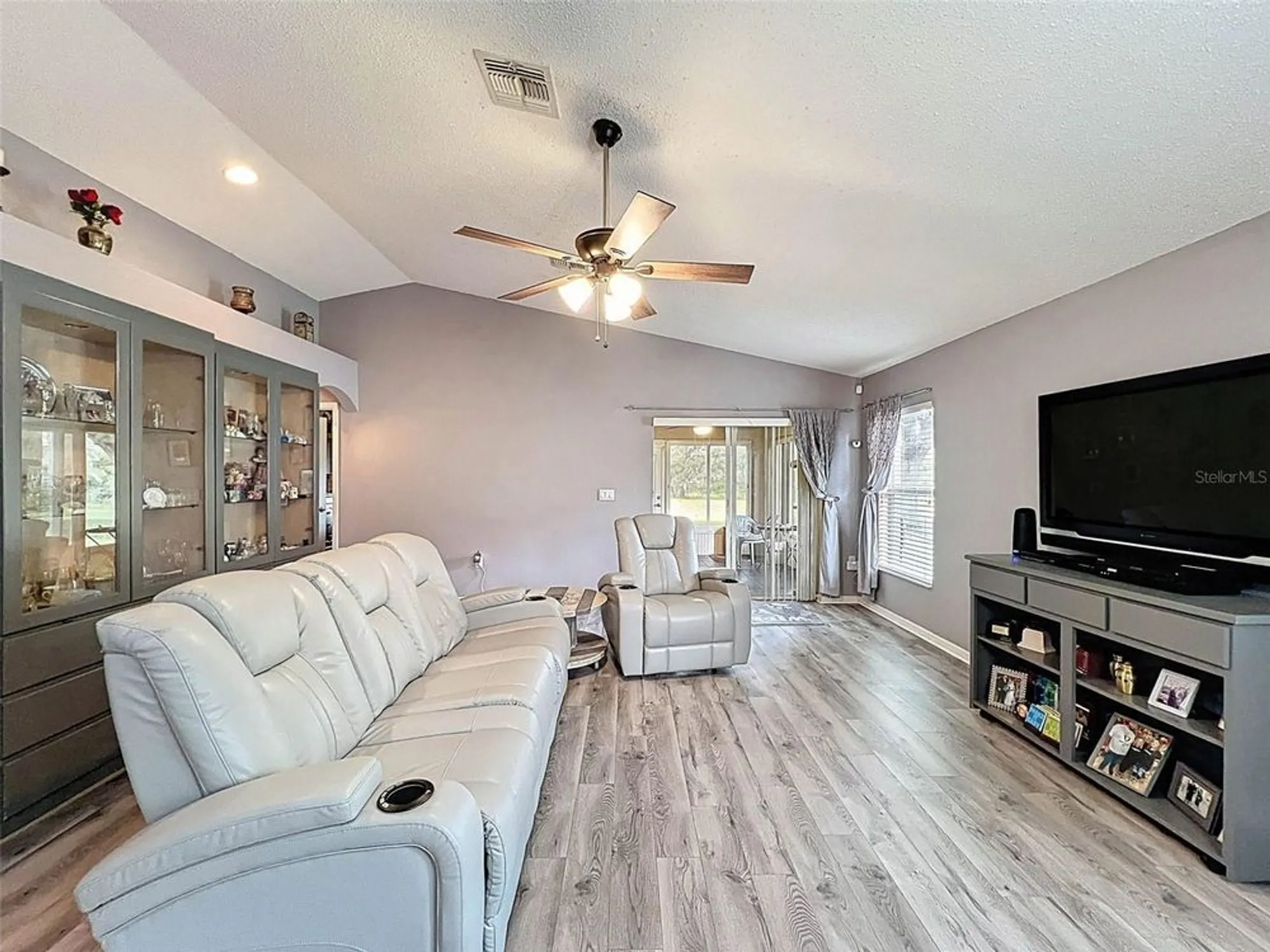 Property Slideshow image 19 of 61 | 189 center oak cir, Spring Hill, FL, 34609