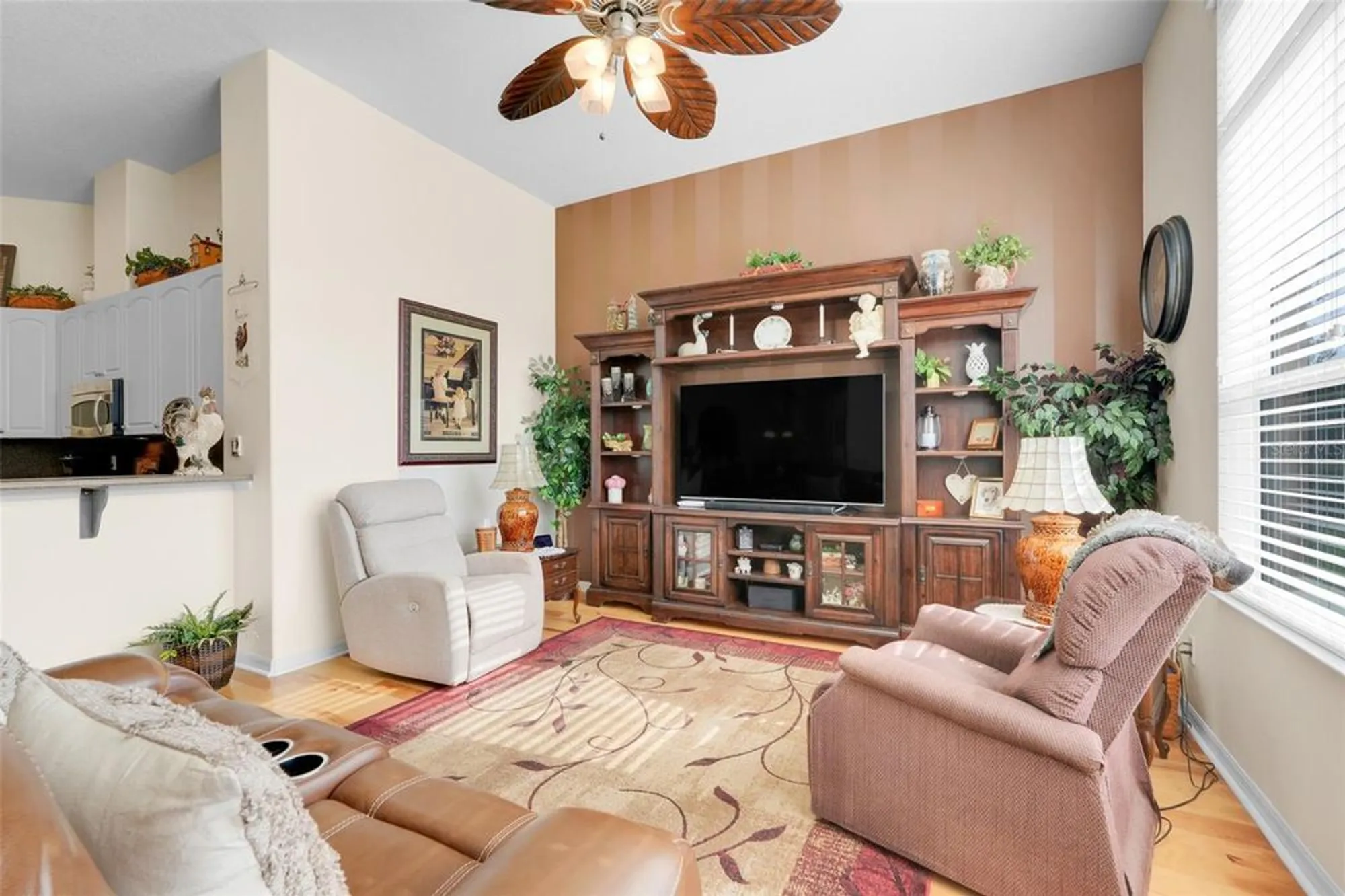 Property Slideshow image 12 of 40 | 27303 stoney brook dr, Leesburg, FL, 34748
