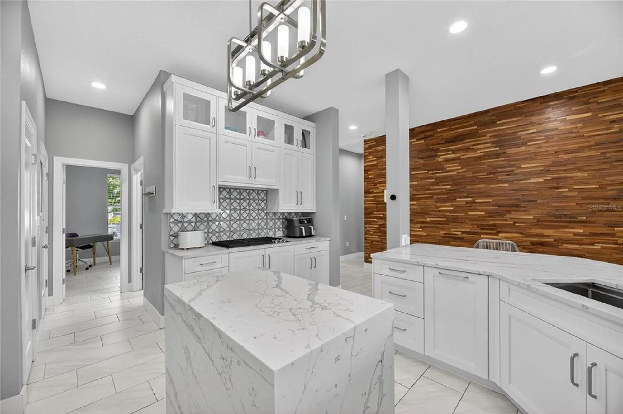 Property Slideshow image 28 of 66 | 526 islebay dr, Apollo Beach, FL, 33572