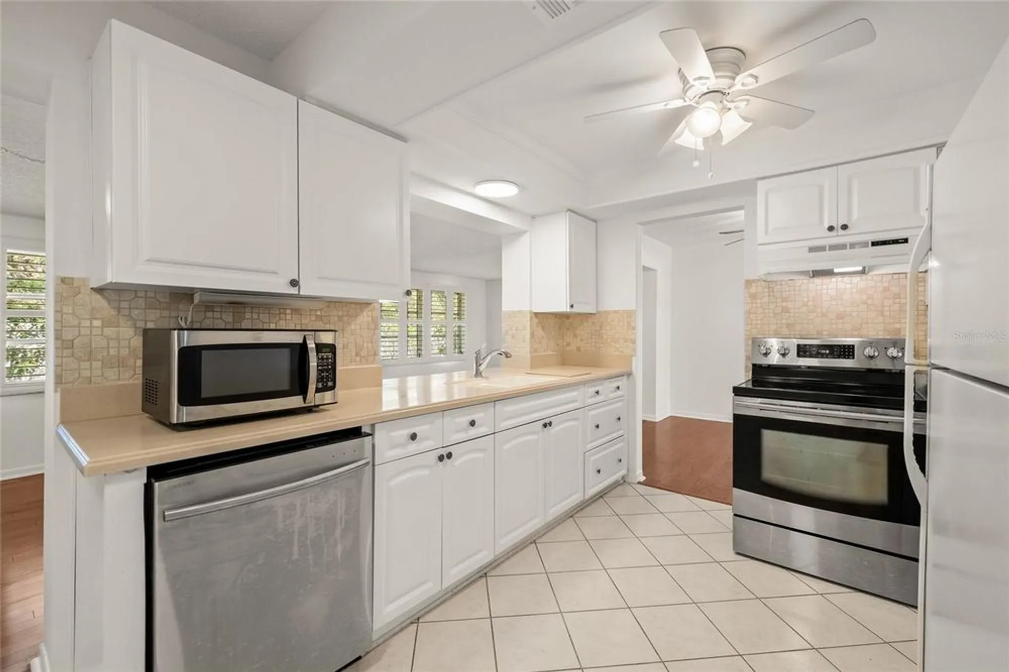 Property Slideshow image 11 of 44 | 9460 45th way n, Pinellas Park, FL, 33782