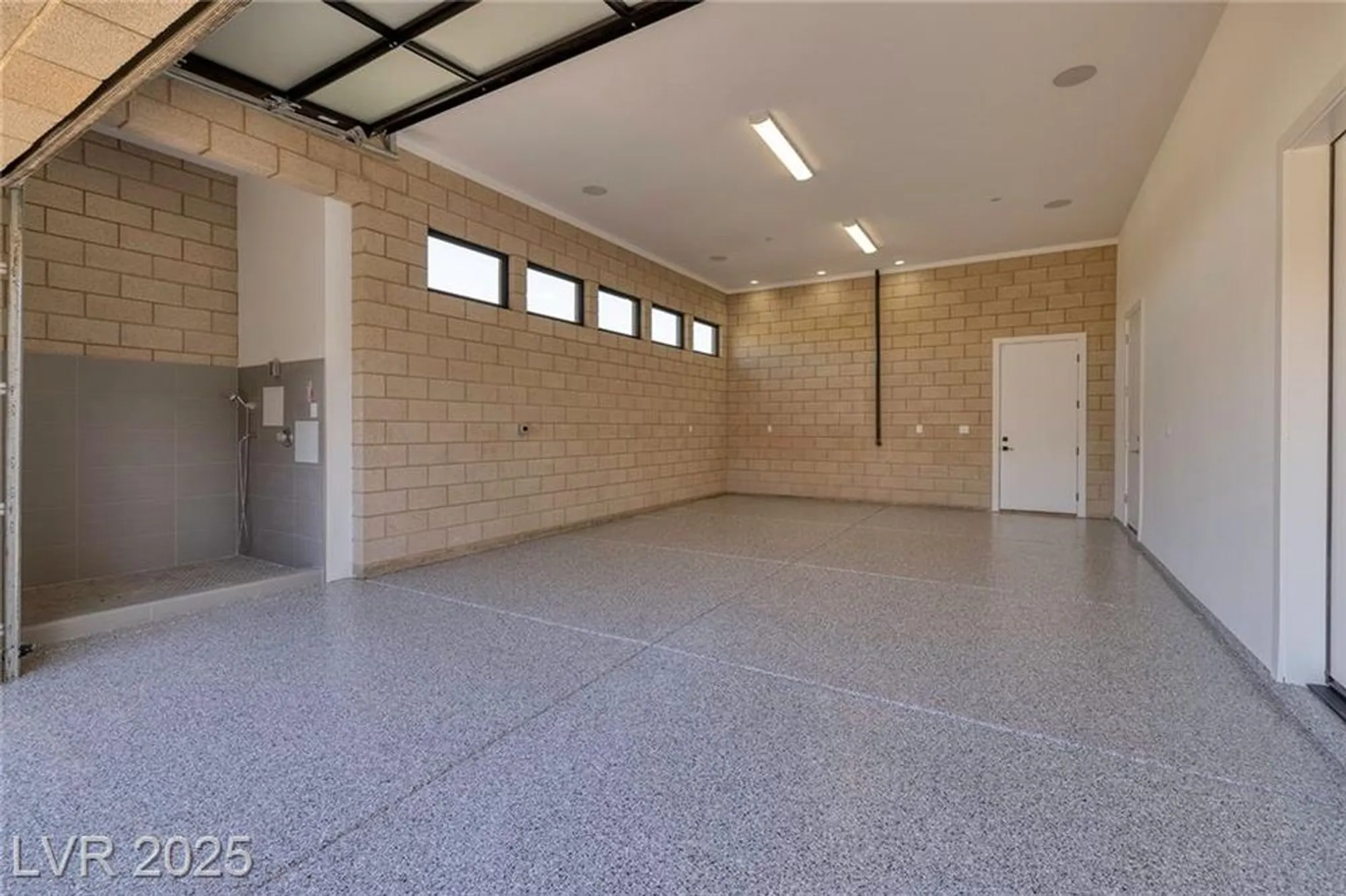 Property Slideshow image 57 of 65 | 37 reflection shores ln, Henderson, NV, 89011