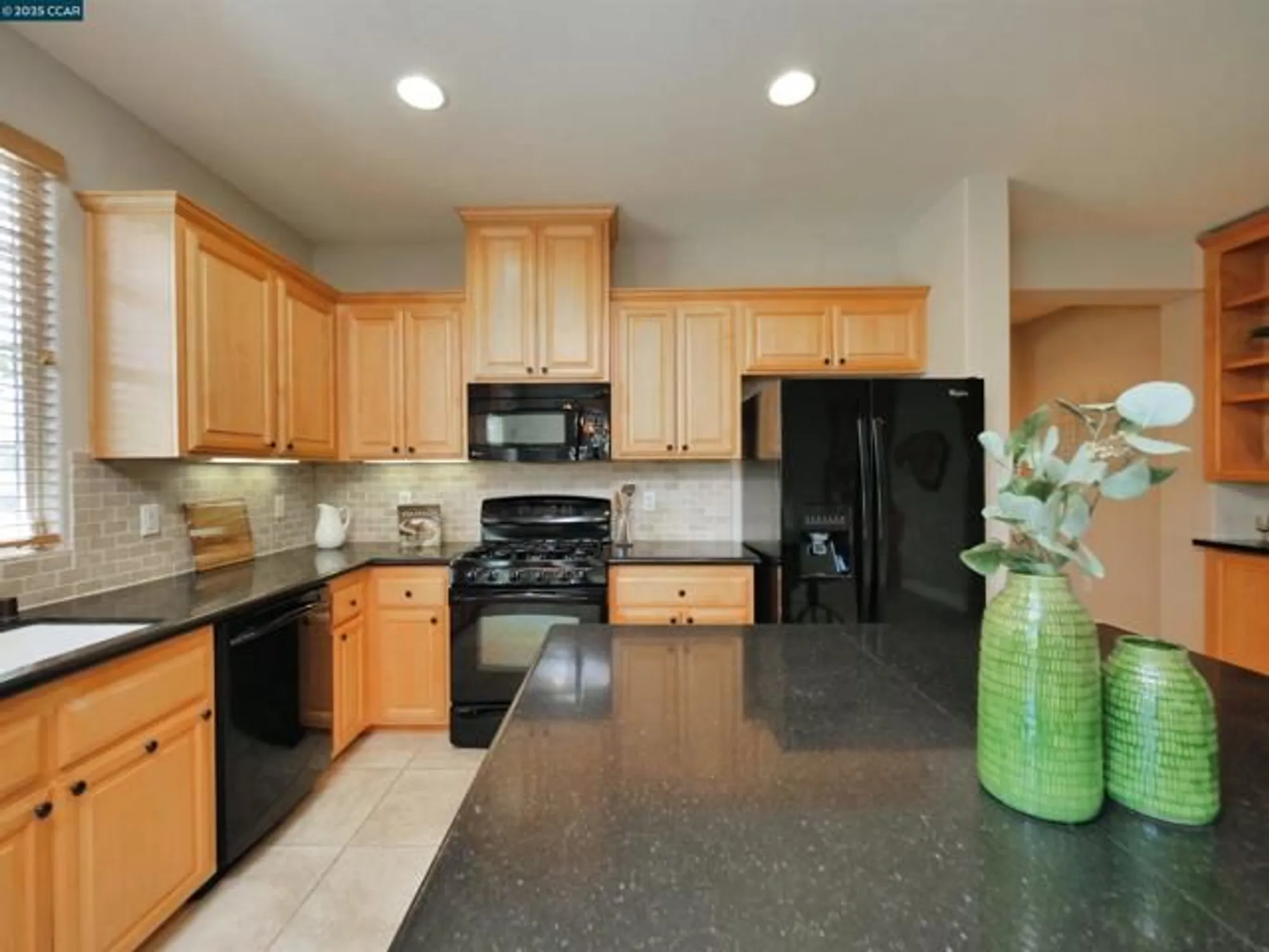 Property Slideshow image 21 of 60 | 335 suez canal ln, Sacramento, CA, 95834