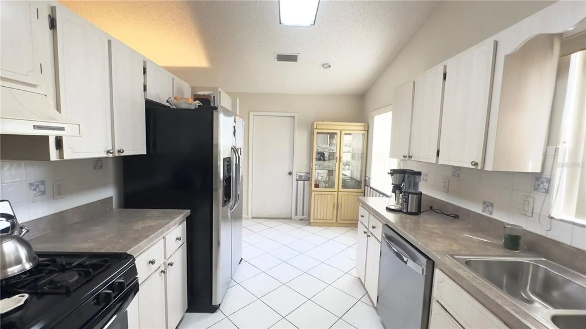 Property Slideshow image 10 of 85 | 918 dundee cir, Leesburg, FL, 34788