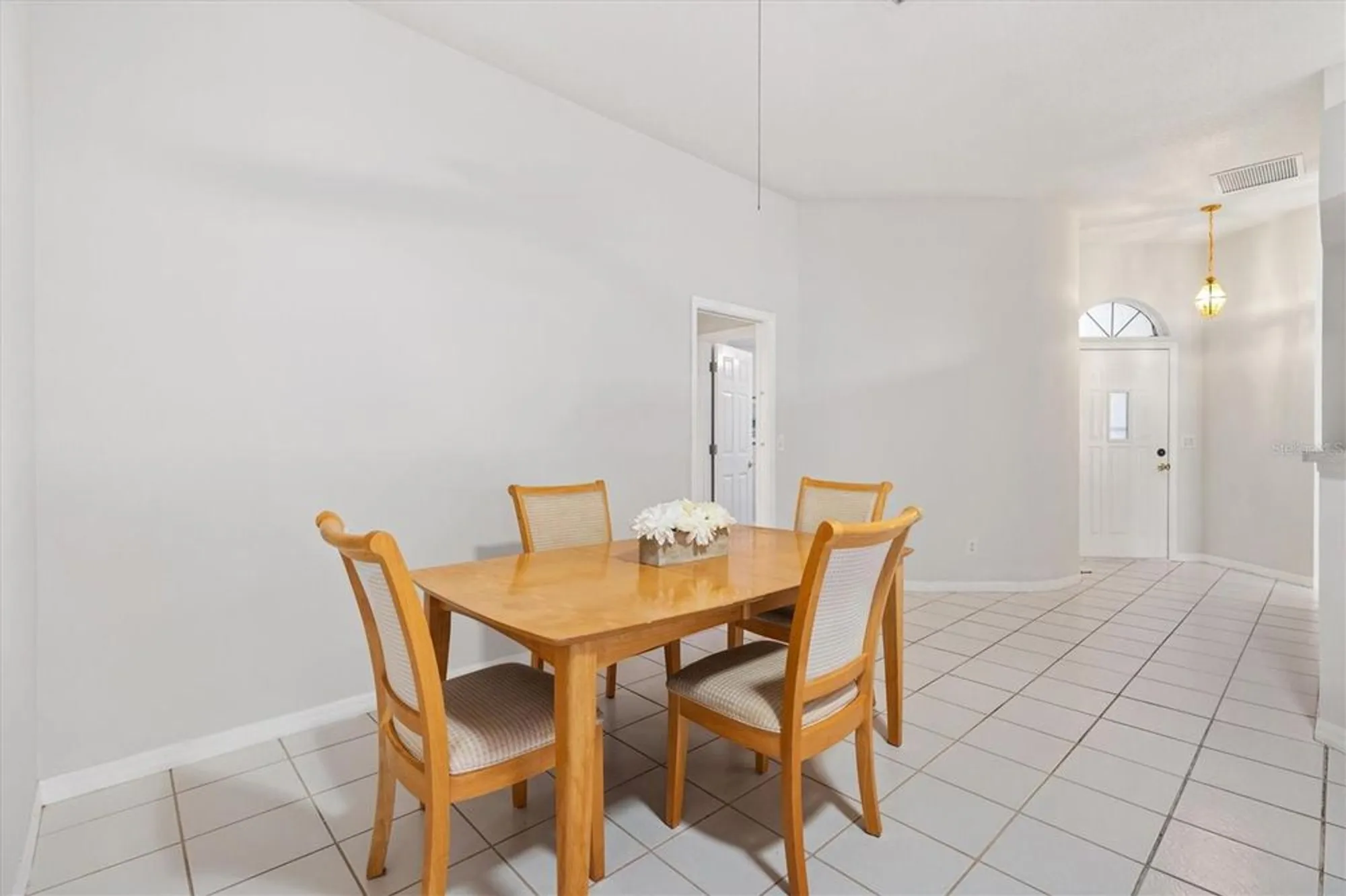 Property Slideshow image 9 of 34 | 5610 king james ave, Leesburg, FL, 34748