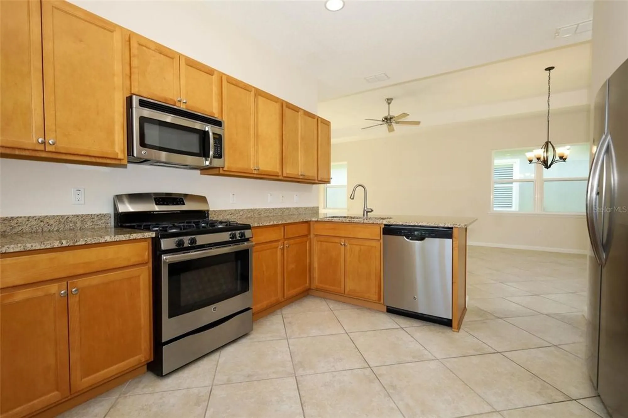 Property Slideshow image 14 of 43 | 1677 victoria gardens dr, Deland, FL, 32724