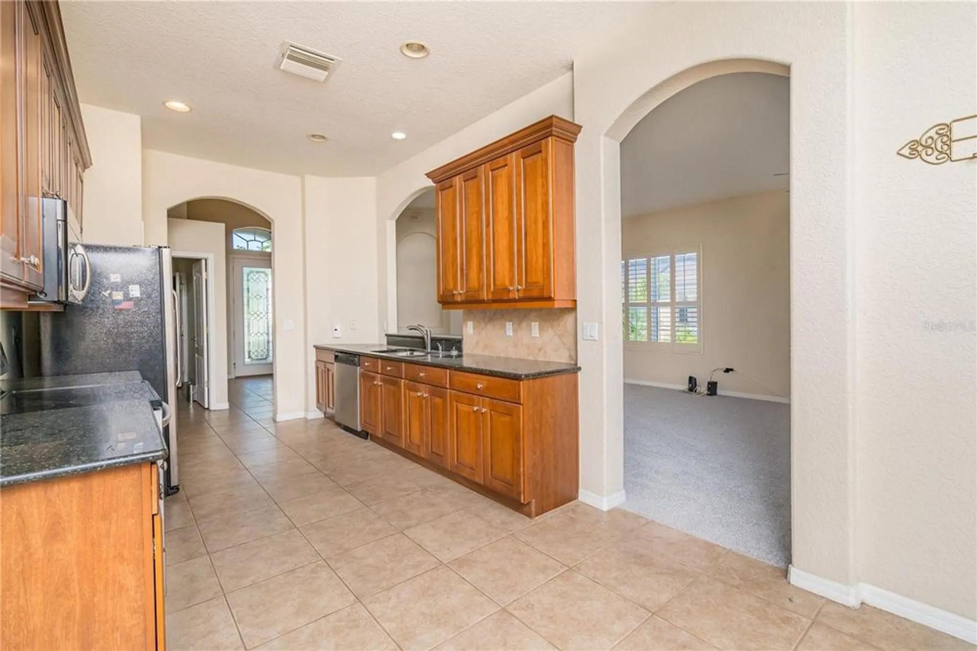 Property Slideshow image 31 of 48 | 1038 emerald dunes dr, Sun City Center, FL, 33573