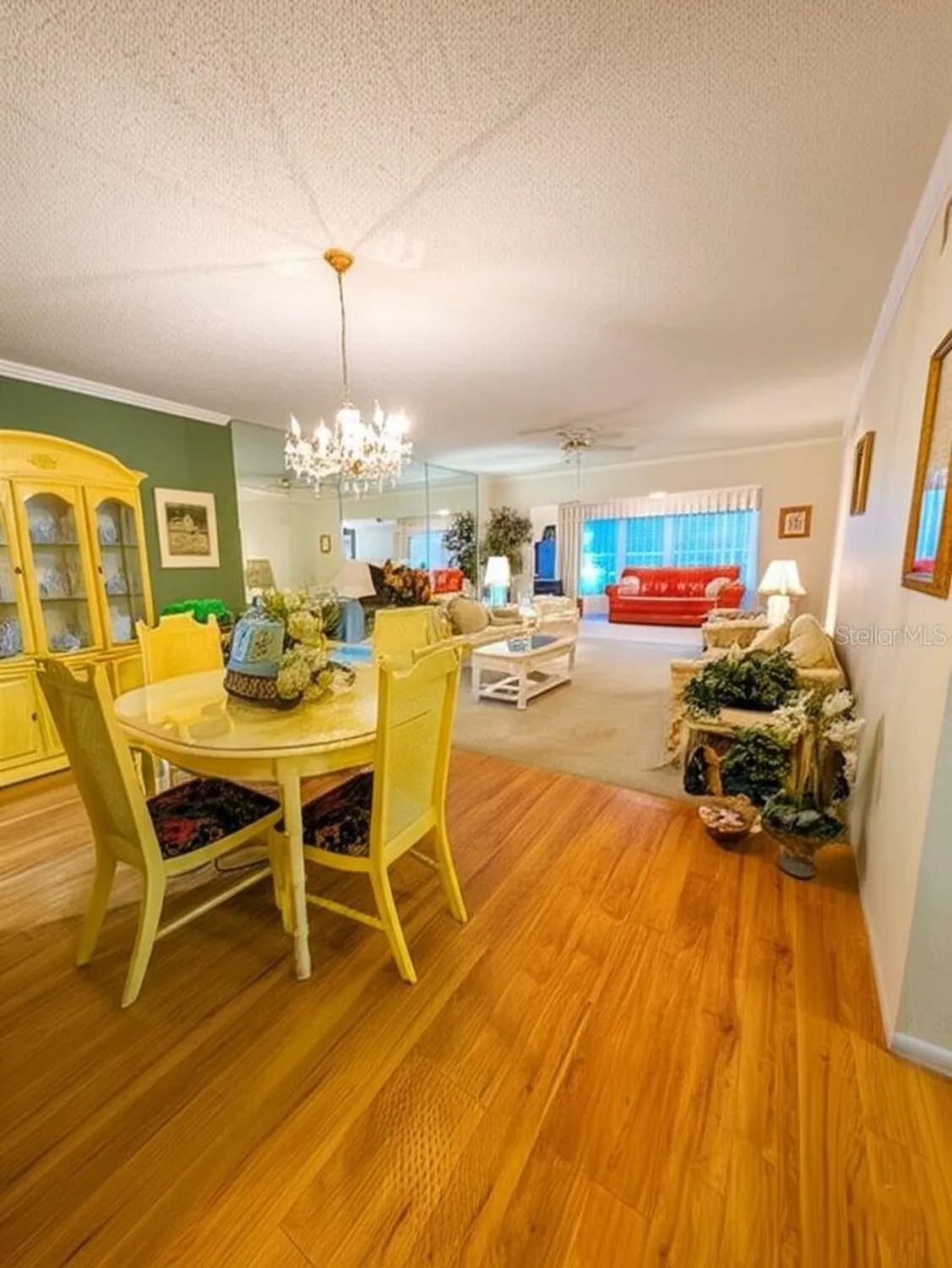 Property Slideshow image 5 of 12 | 2351 irish ln apt 35, Clearwater, FL, 33763