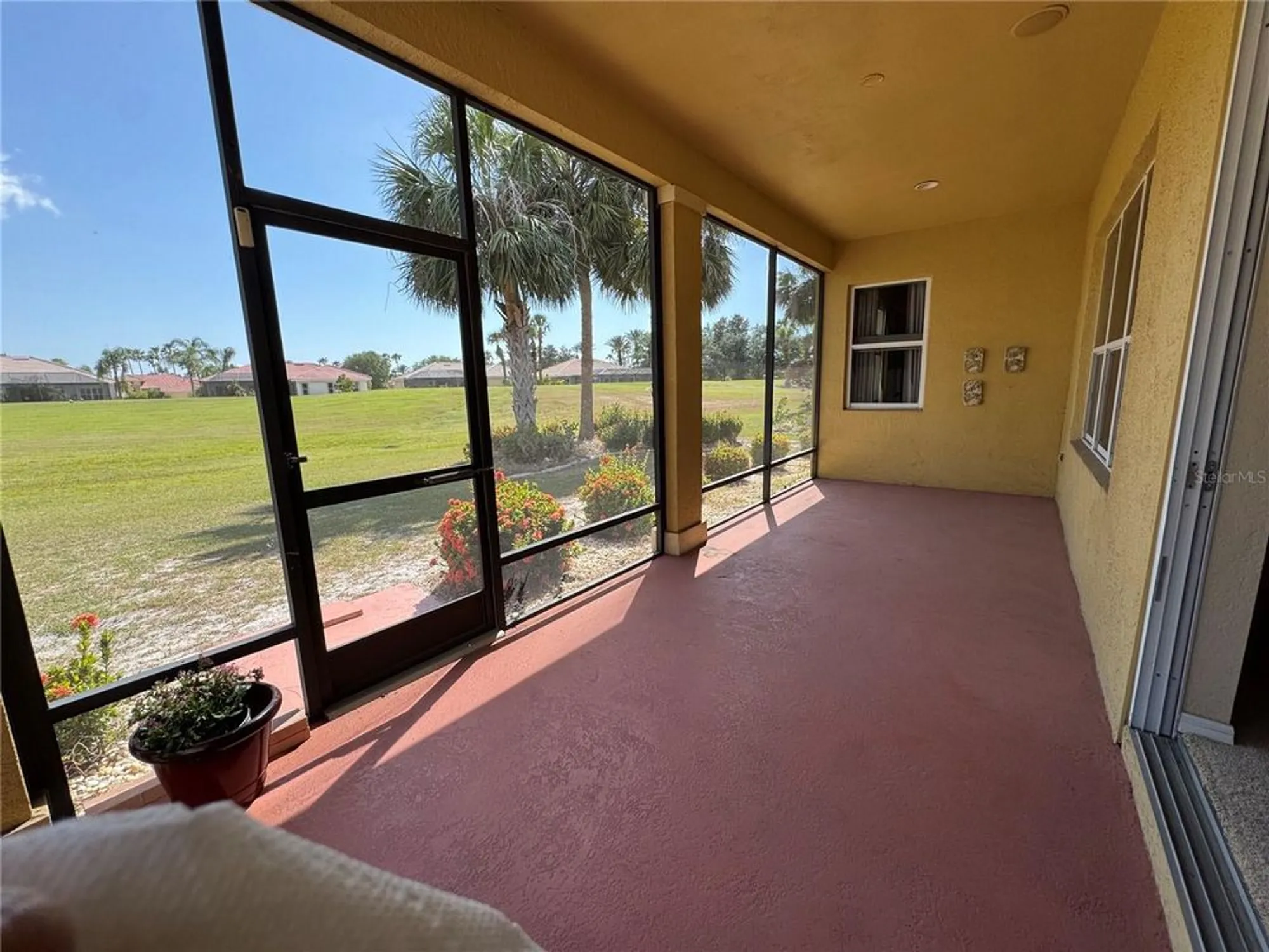 Property Slideshow image 26 of 31 | 446 noble faire dr, Sun City Center, FL, 33573