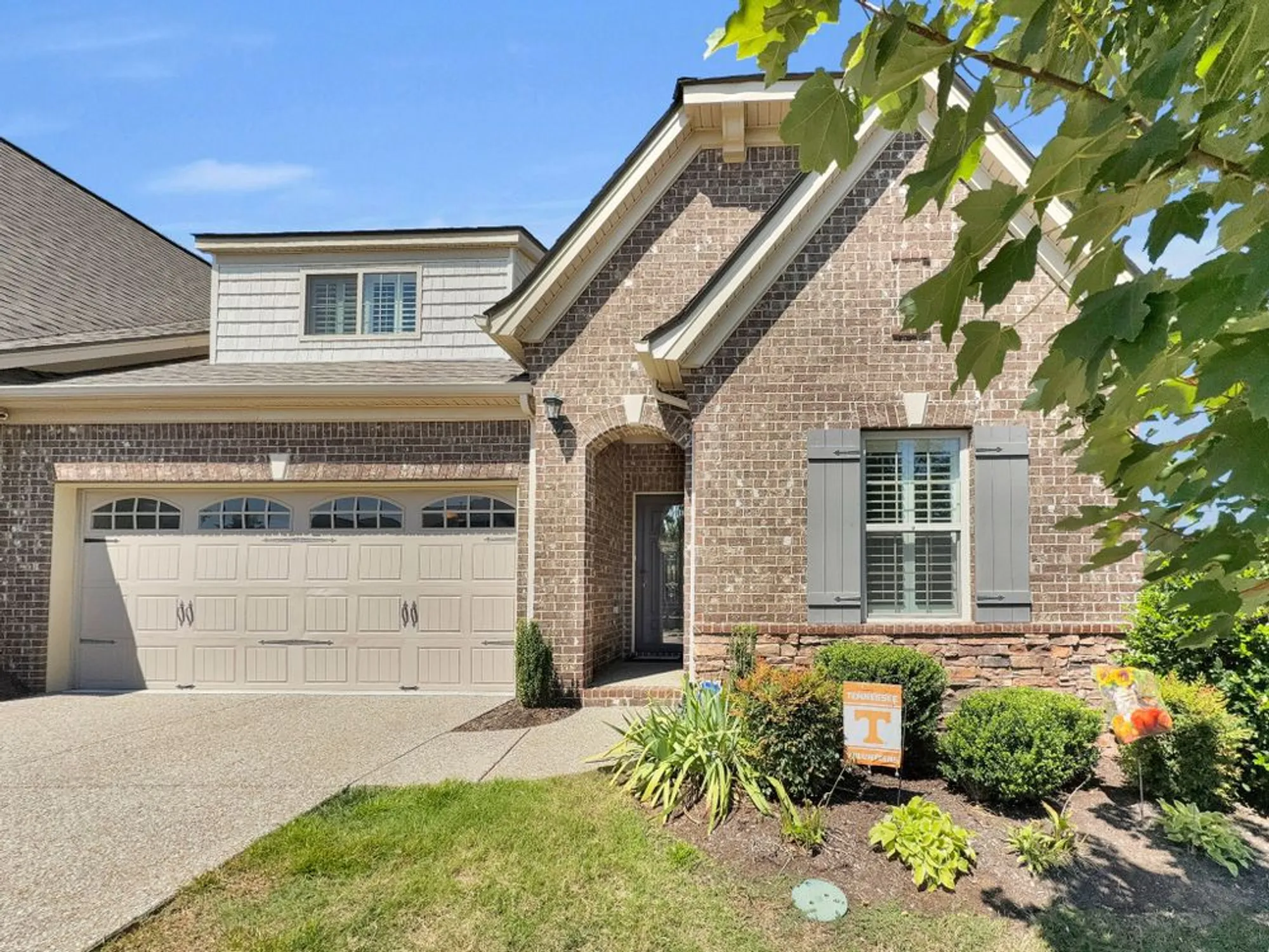 Property Slideshow image 1 of 30 | 1397 whispering oaks dr, Lebanon, TN, 37090