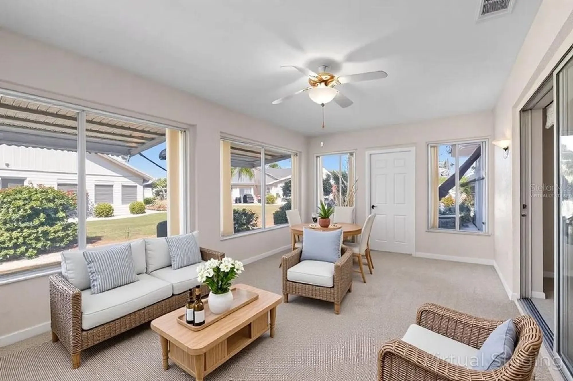 Property Slideshow image 20 of 24 | 910 bluewater dr, Sun City Center, FL, 33573