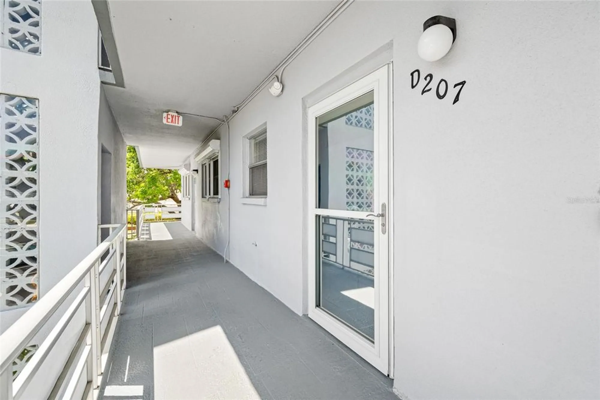 Property Slideshow image 3 of 39 | 5660 80th st n unit d207, St Petersburg, FL, 33709