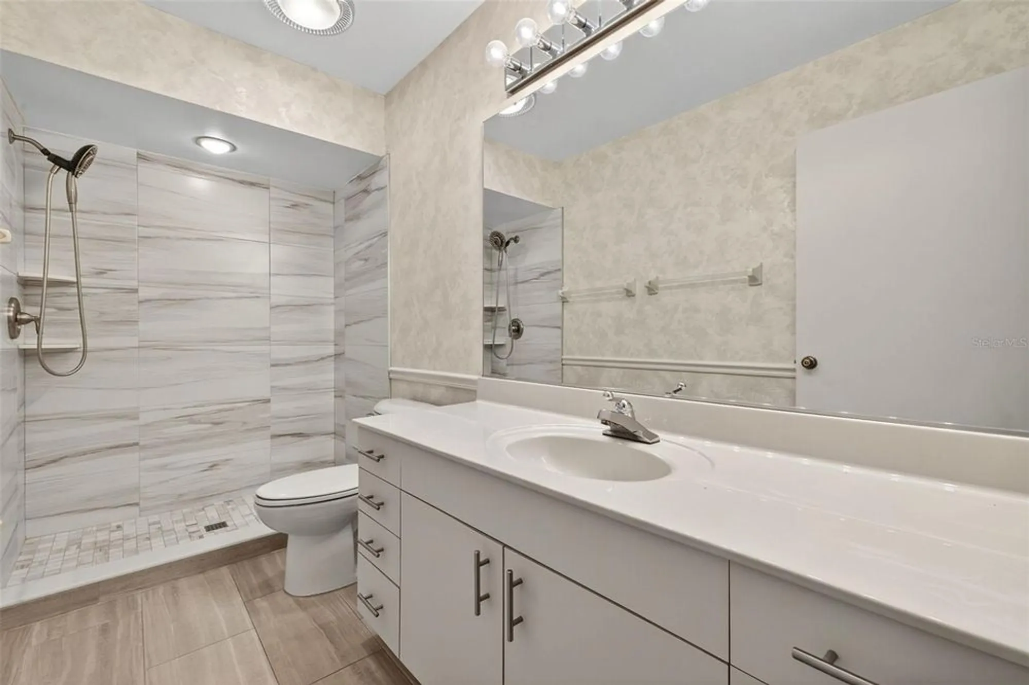 Property Slideshow image 21 of 25 | 2509 locksley st # 237, Sun City Center, FL, 33573