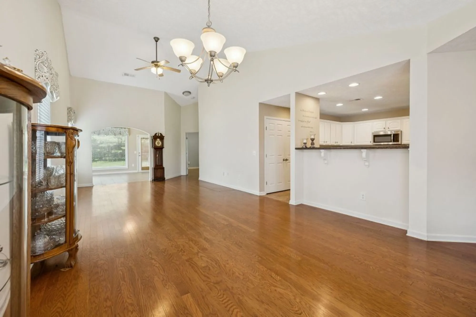 Property Slideshow image 11 of 47 | 145 plymouth dr, Lebanon, TN, 37087