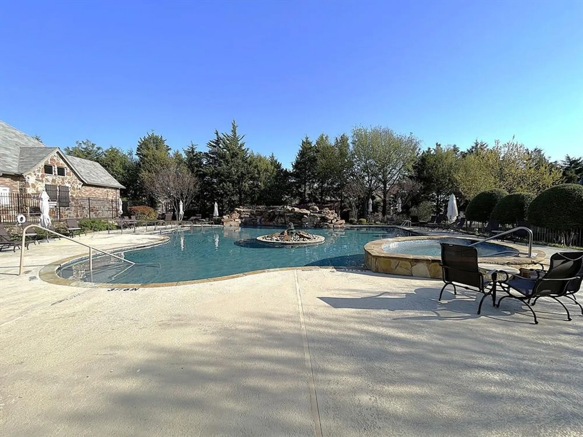 Property Slideshow image 38 of 40 | 5308 sutton cir, Mckinney, TX, 75070